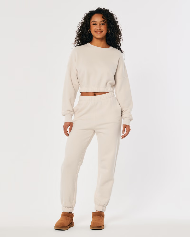 Women's Sweatshirt & Sweatpants Bundle | Women's Tops | HollisterCo.com | Hollister (US)