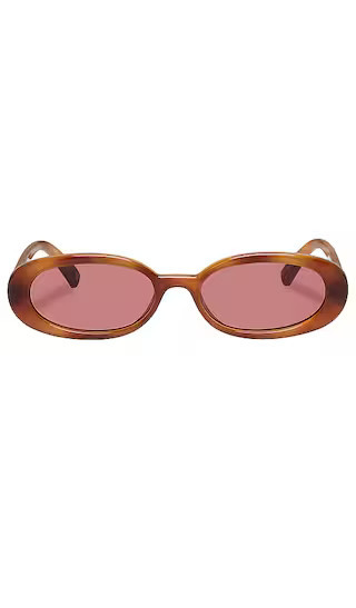 Le Specs Outta Love in Brown. | Revolve Clothing (Global)