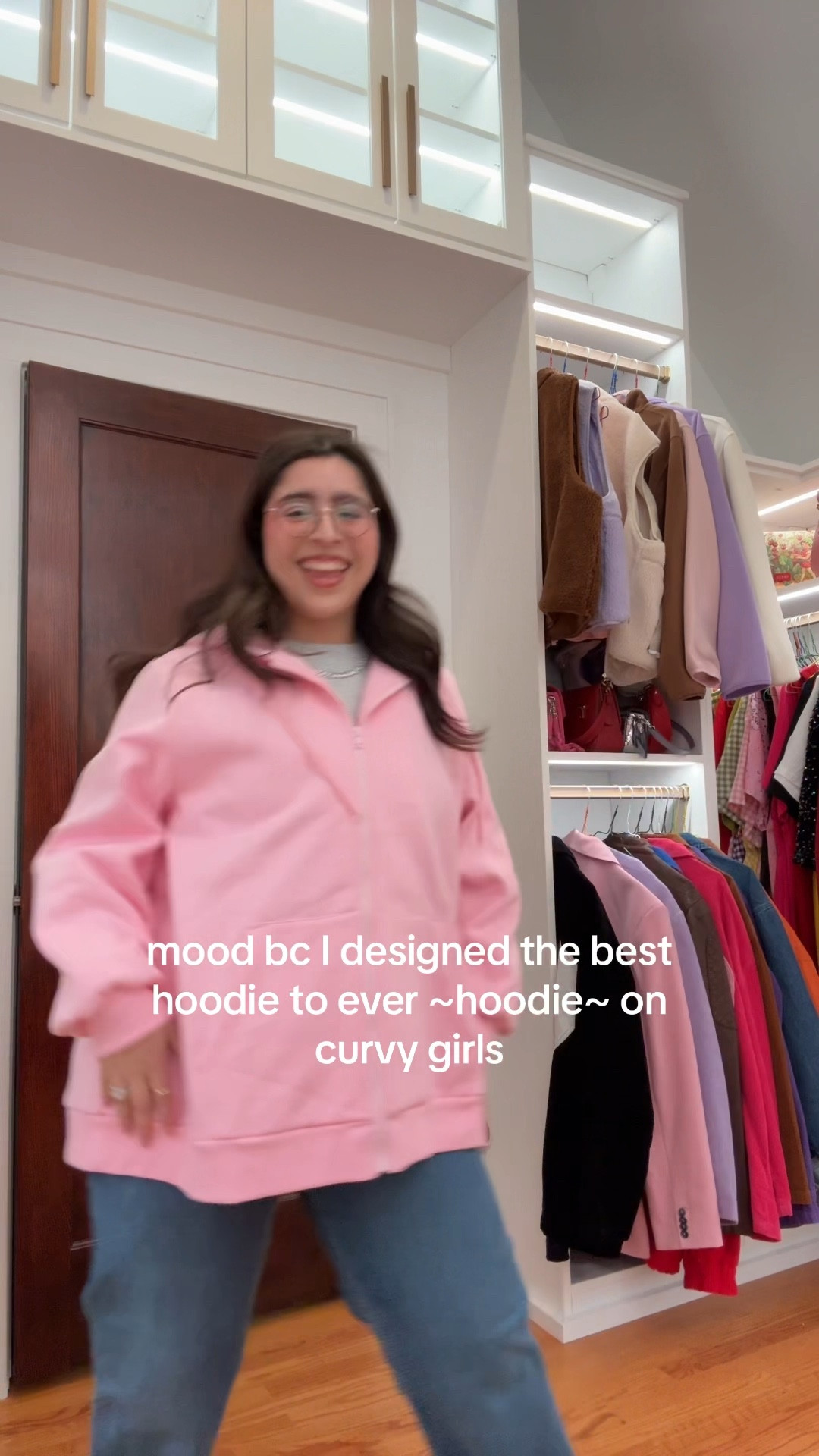 The best hoodie for curvy girls and anyone who wants to feel extra cozyyyy!!
Wearing the medium

#LTKmidsize #LTKsalealert #LTKfindsunder50