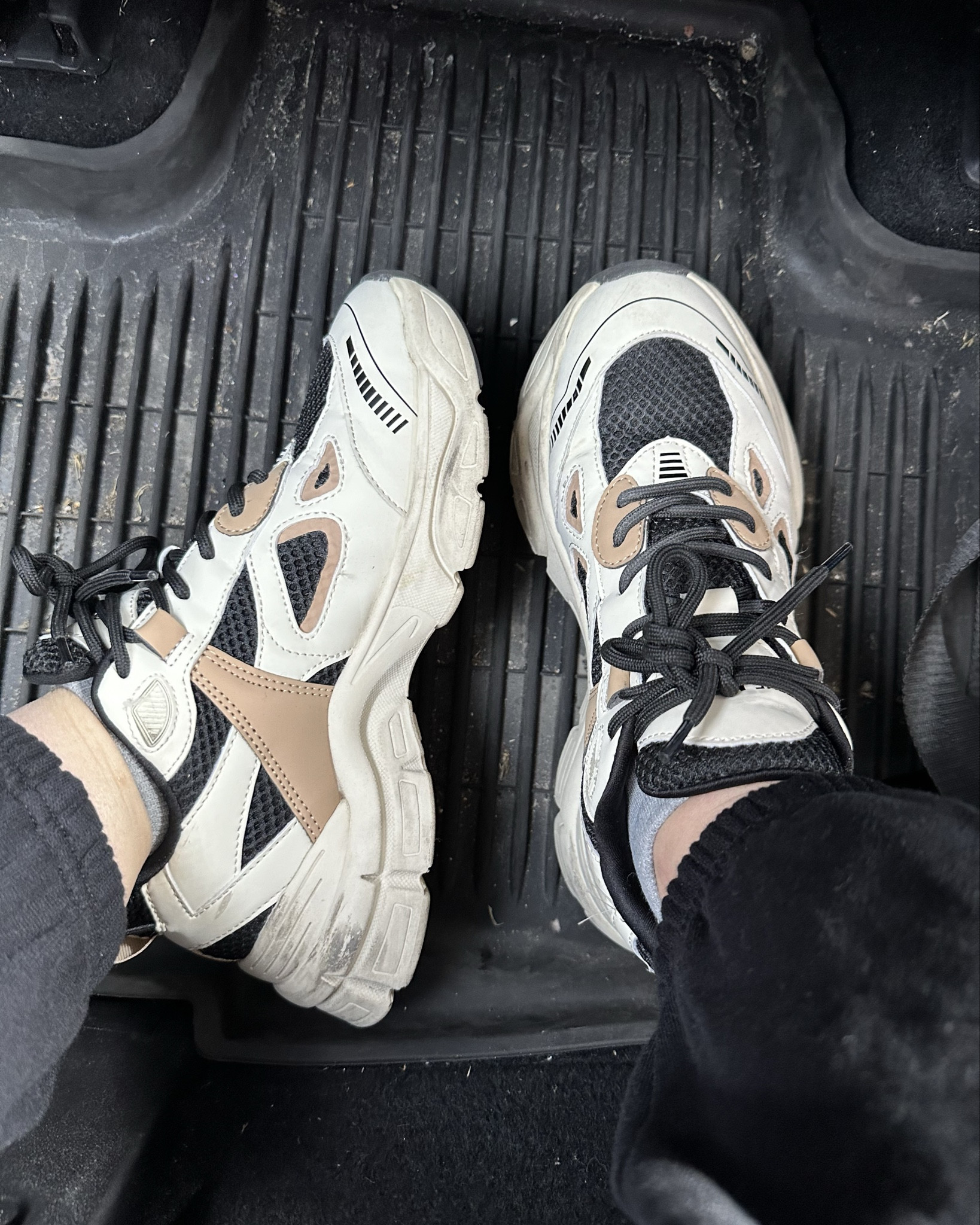 Travel outfit + fave shoes 🫶🏻

Some colors are 46% off right now!!

#LTKSaleAlert #LTKTravel #LTKFitness