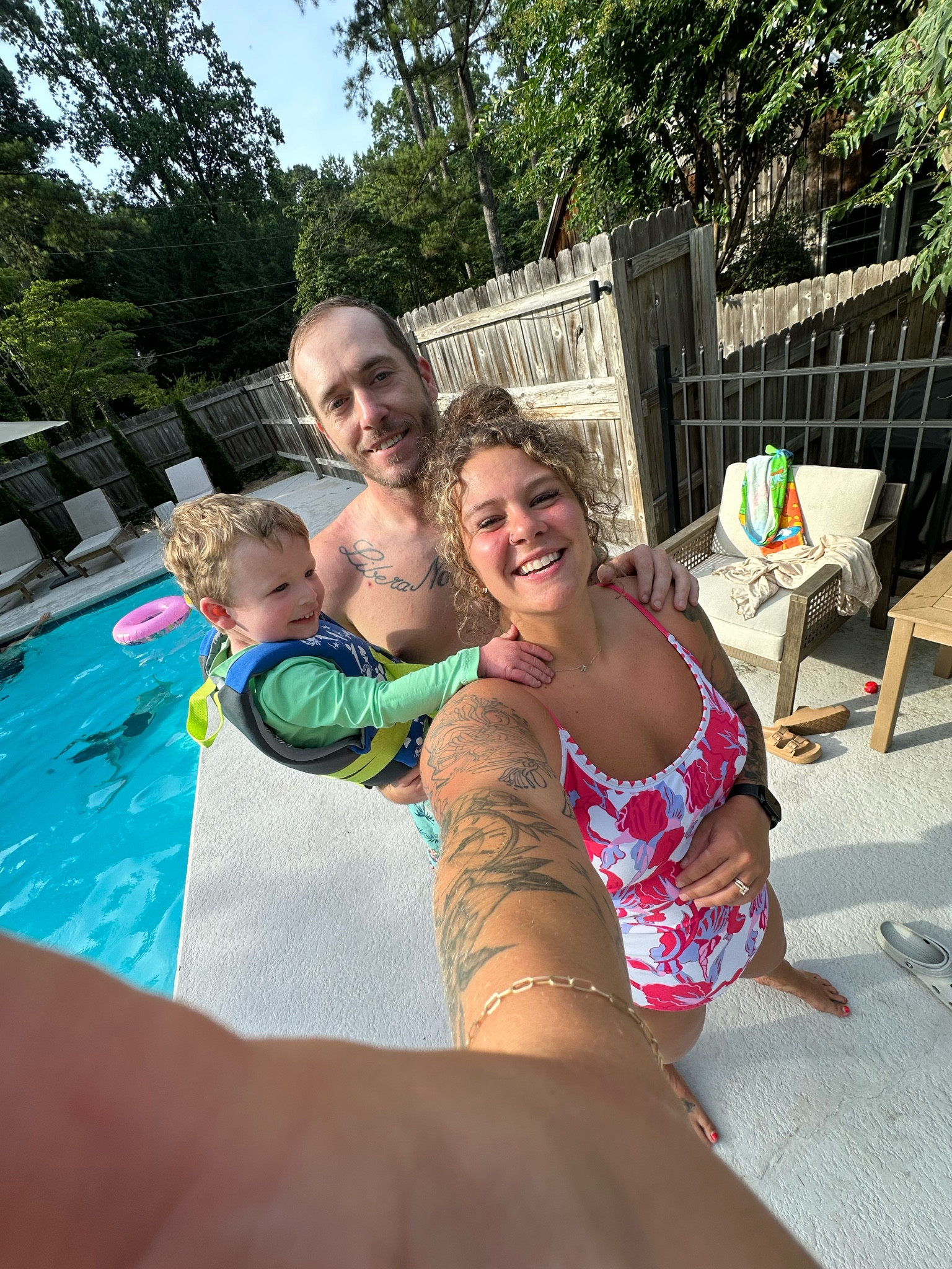 the cutest swimsuit for an afternoon mommin' at the pool with family!

mom swim // summer style // amazon find // ootd // midsize  

 