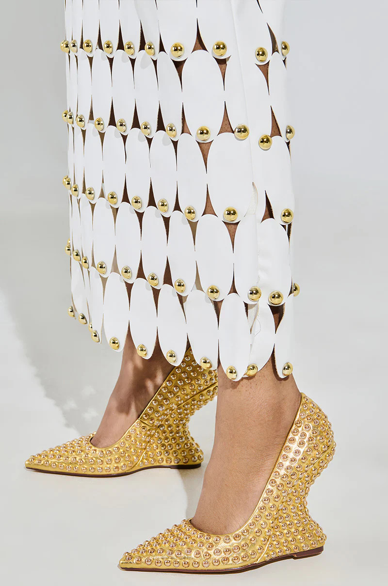 AZALEA WANG TERYN GOLD WEDGE PUMP | AKIRA