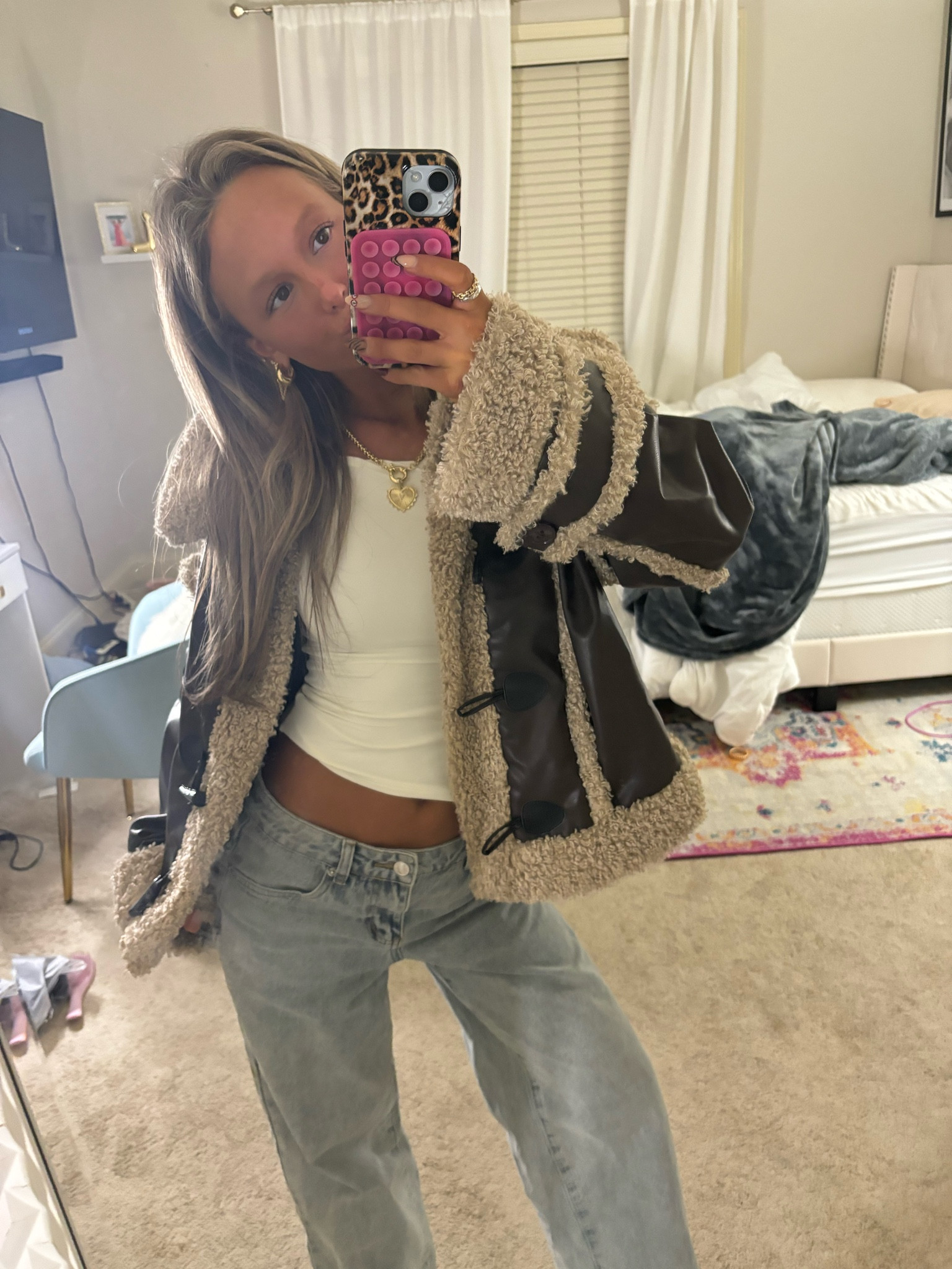 top is linked in amazon storefront
jeans are edikted use code LIVGOLD10