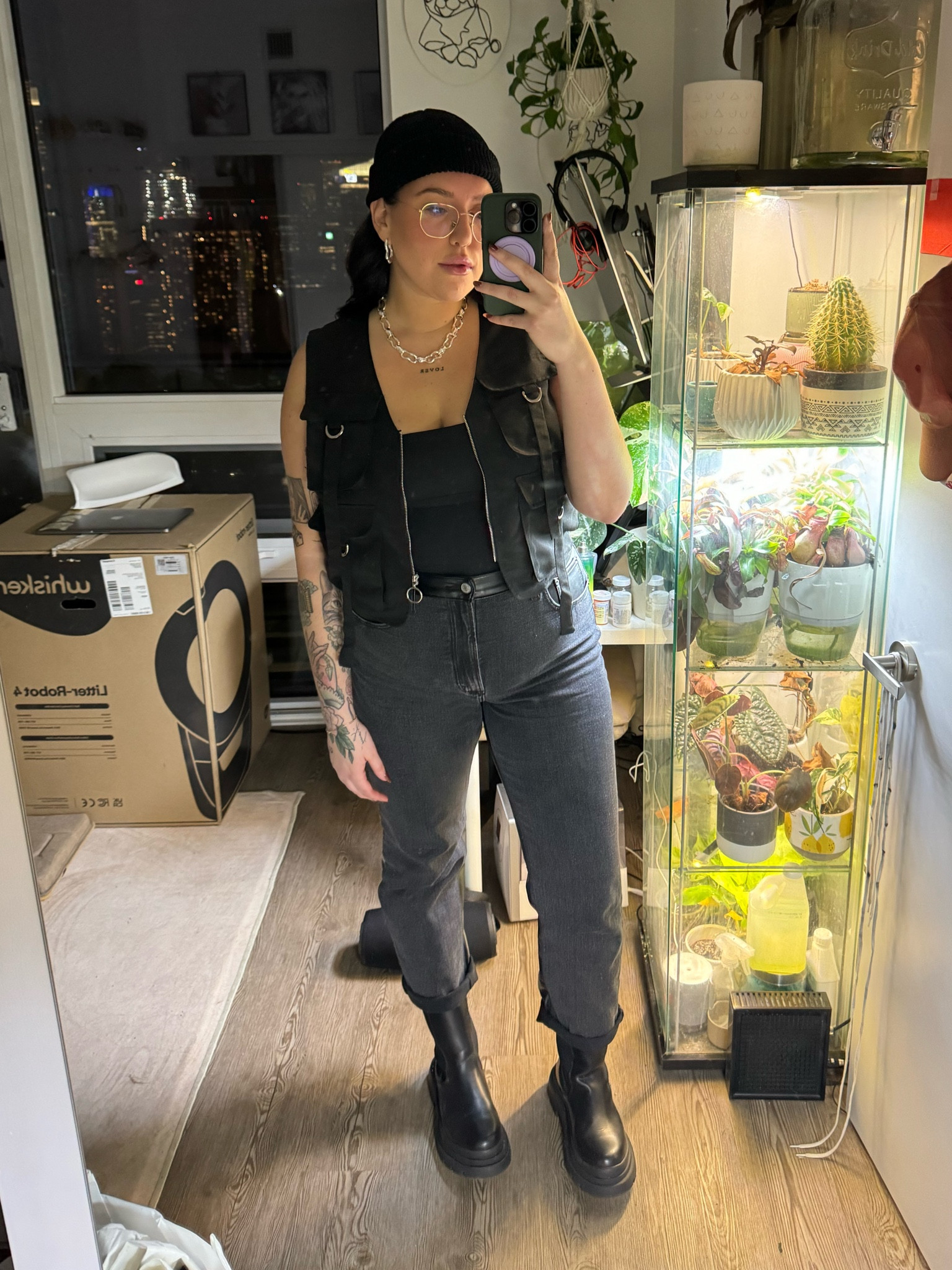 Midsize outfit - womens street style - size 14 outfit - size 16 outfit - all black outfit - combat boots - utility vest - lesbian fashion - masc femme style  

#LTKmidsize