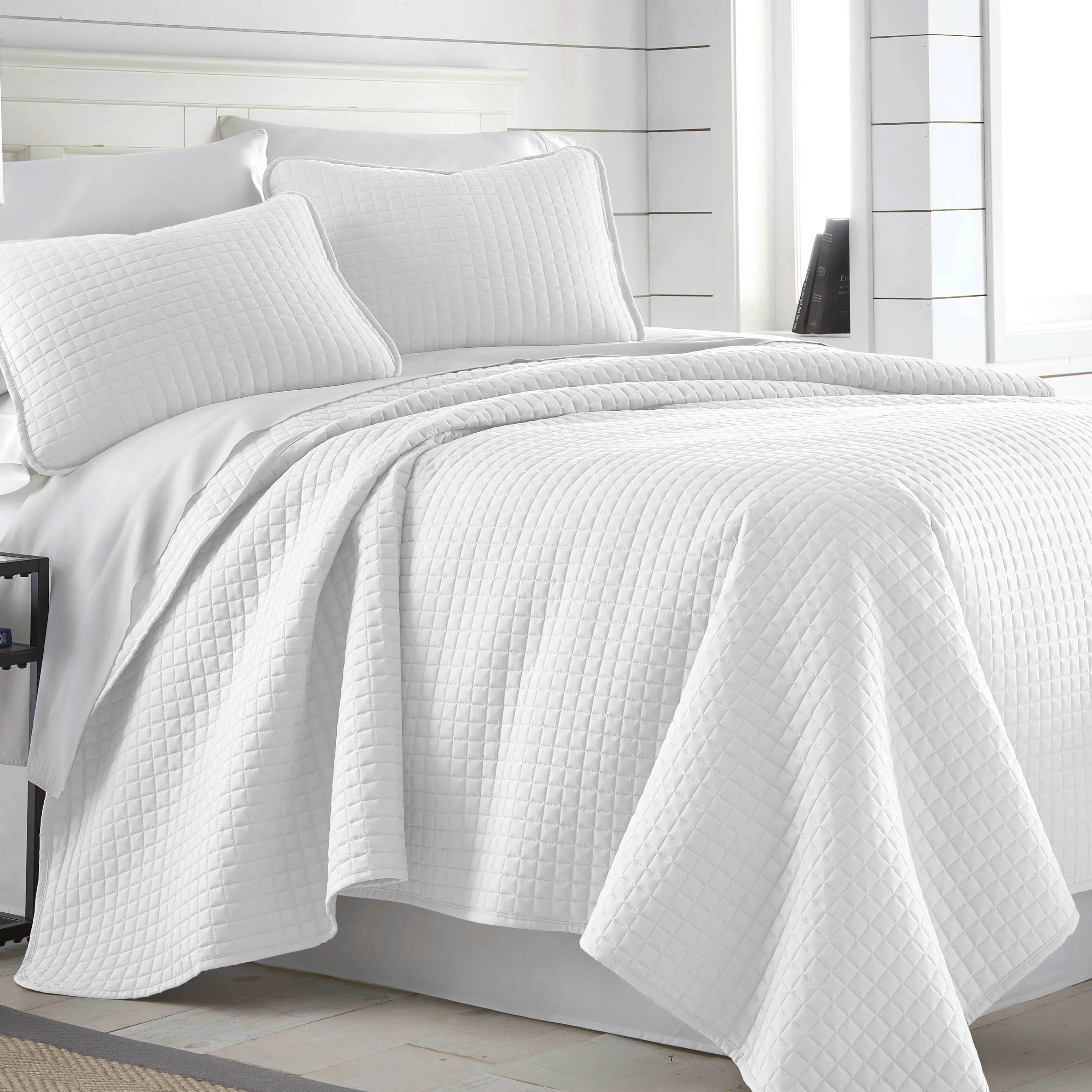 Vilano Springs ® Oversized, Light-Weight Hotel Quality Quilt Set with Matching Shams | Wayfair North America