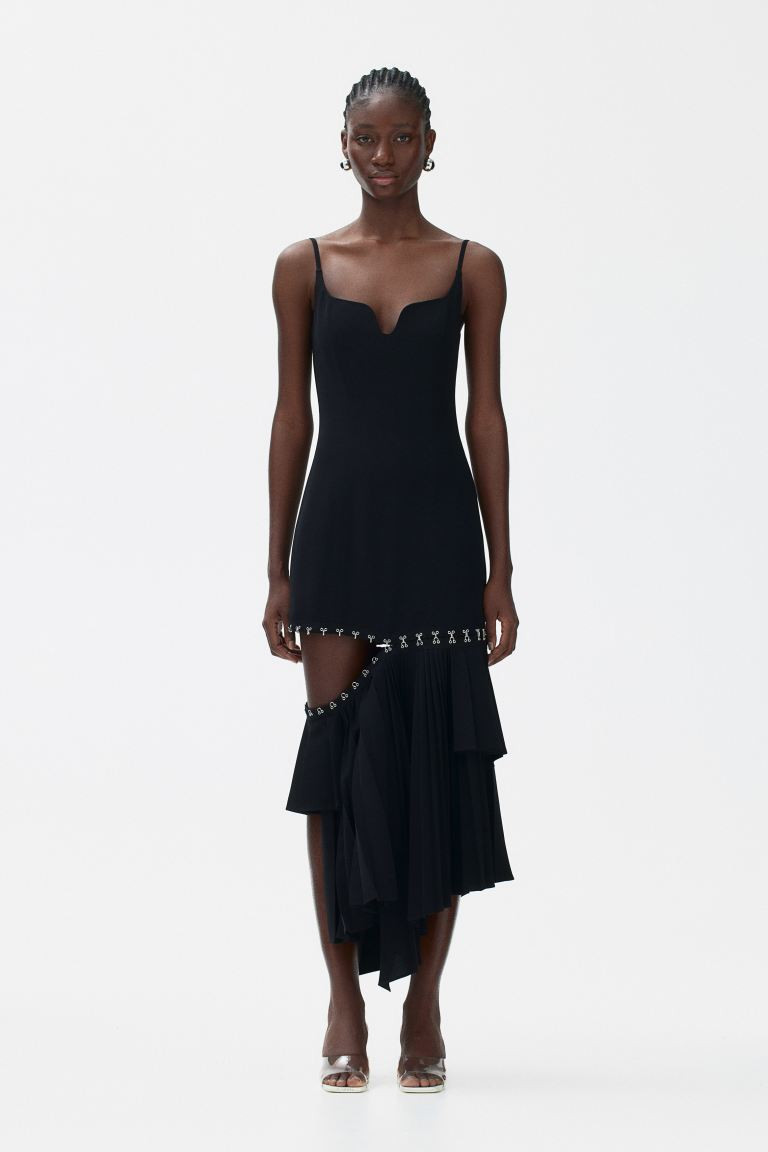 Layered-skirt asymmetric dress - Sweetheart neckline - Sleeveless - Black - Ladies | H&M GB | H&M (UK, MY, IN, SG, PH, TW, HK)