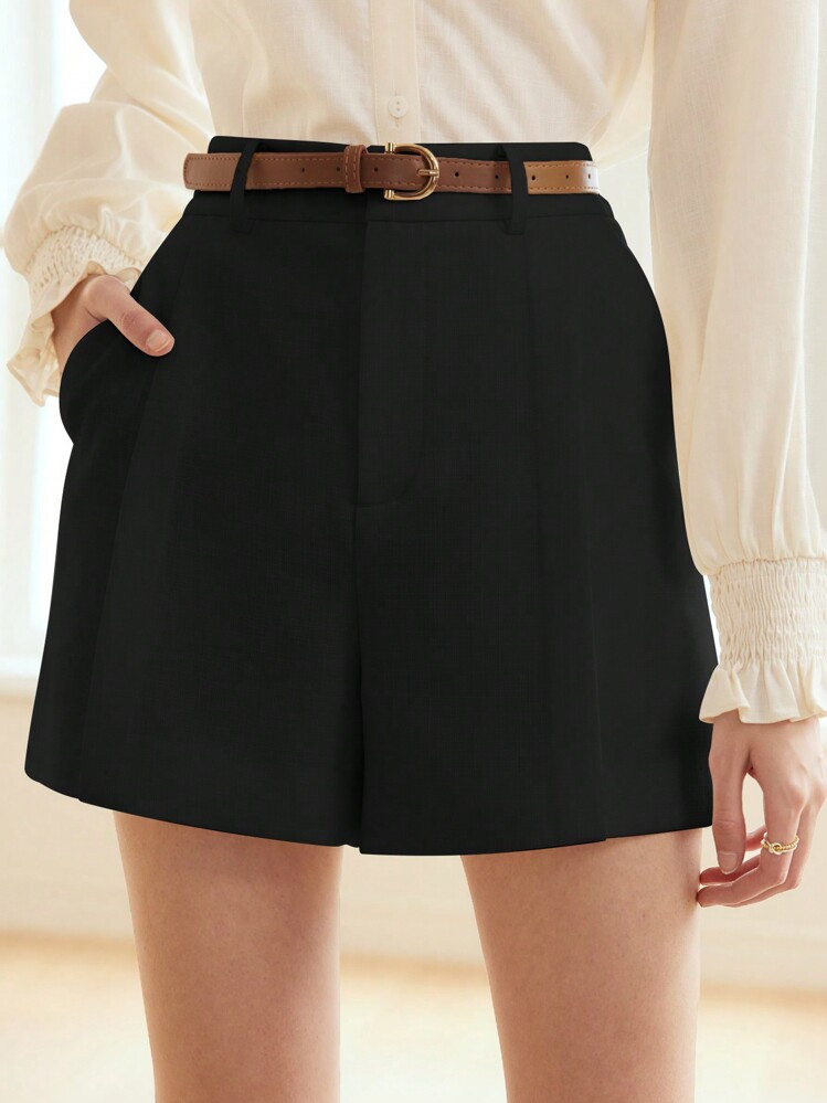 MOTF PREMIUM Shorts COM BOLSO EMBUTIDO E COSTURA DIAGONAL COM CINTO | SHEIN