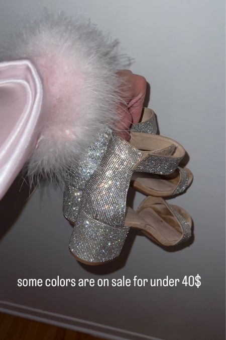 Prettiest and comfiest sparkly heels


#LTKFind #LTKwedding #LTKSeasonal