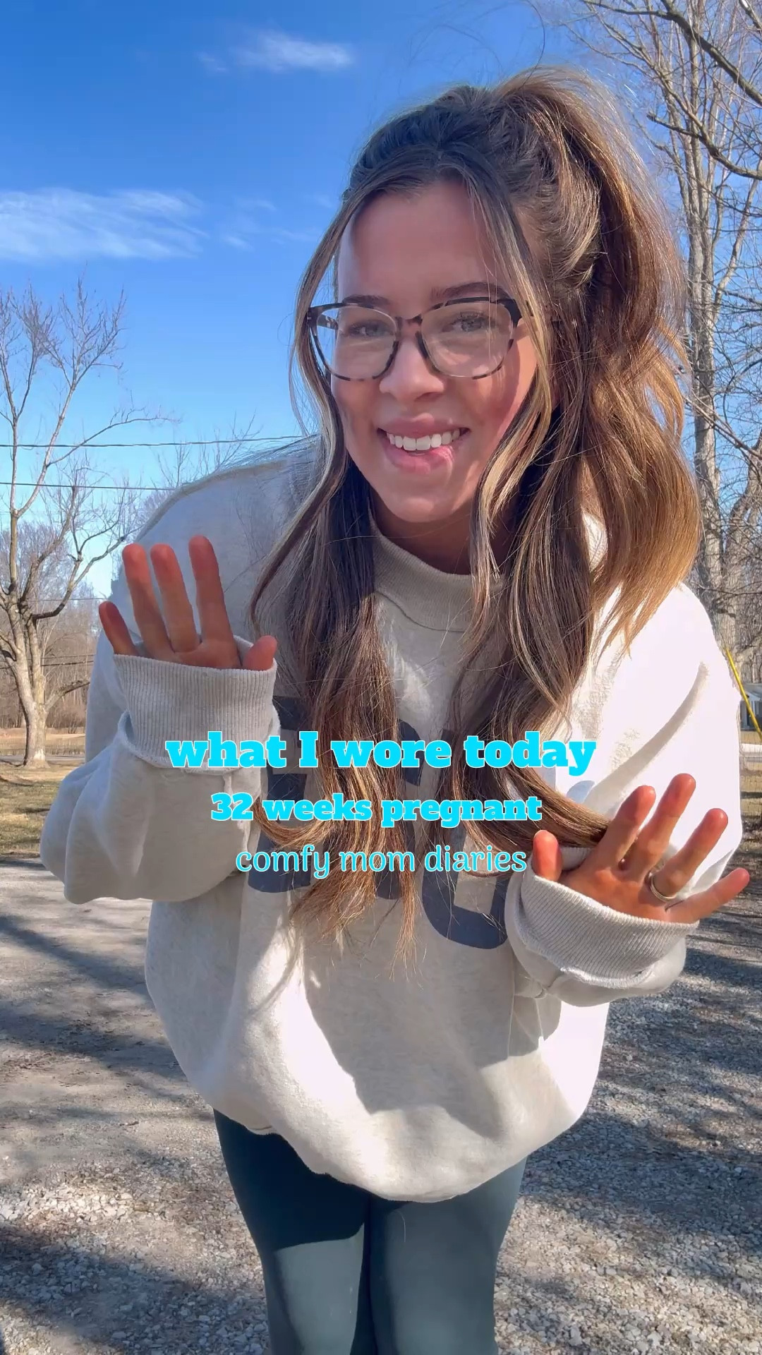 Play date + chiropractor appt at 32 weeks calls for comfies 🤭🤰🏼my sweatshirt is from Faded Floral Boutique but I linked some similar! 

#LTKBump