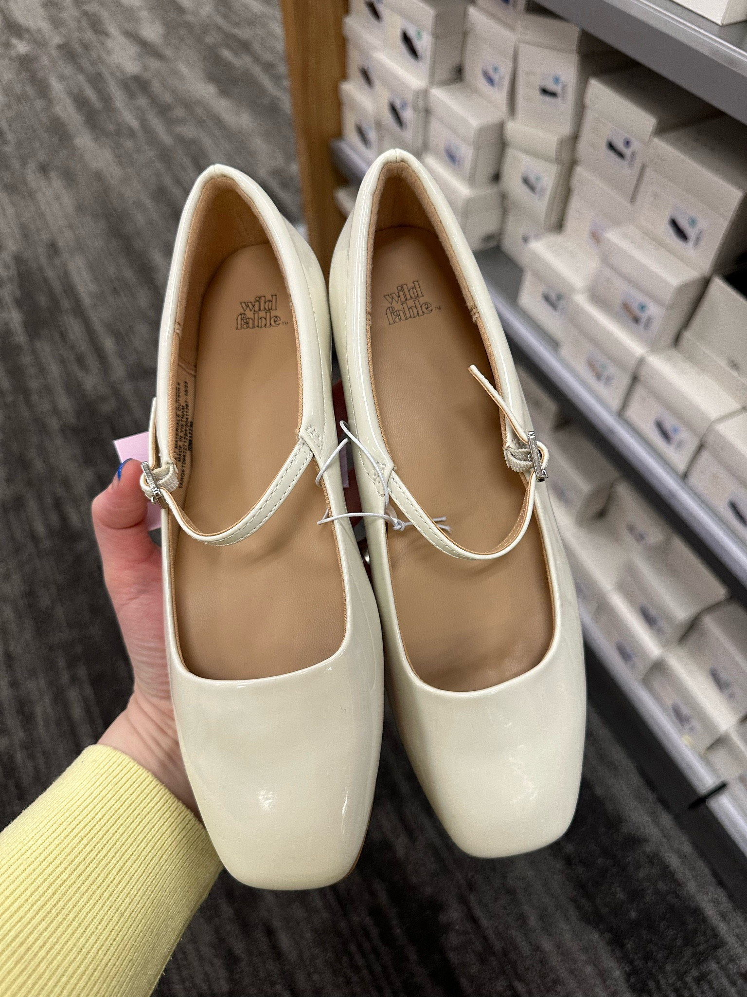 The perfect match to #hocstone for #hocwinter. I love this elevated ballet flat  

#LTKfindsunder50 #LTKshoecrush