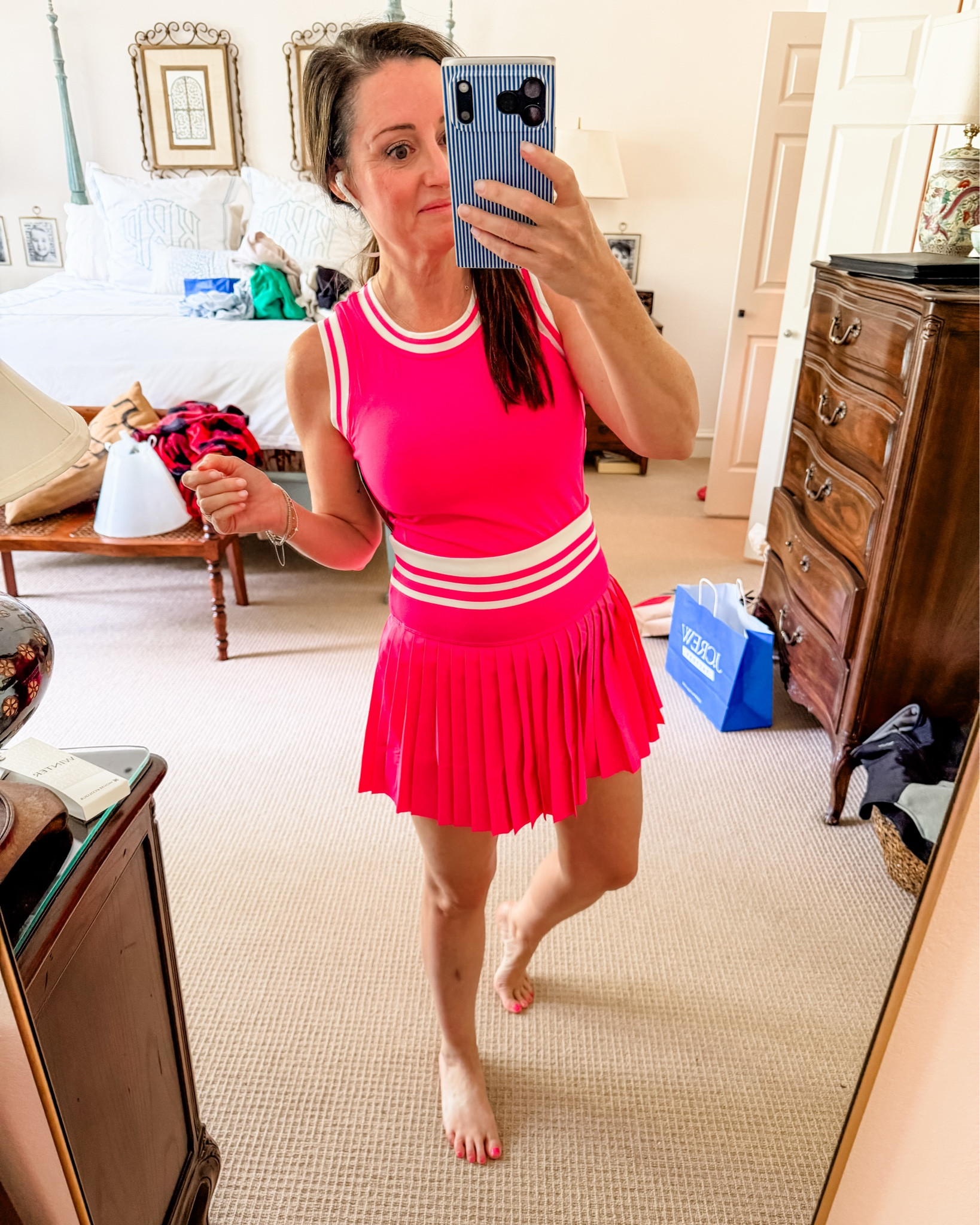 Such a cute tennis outfit! Built in padded sports bra. Built in shots with ball pocketts

#LTKActive #LTKselfcare #LTKmomlife