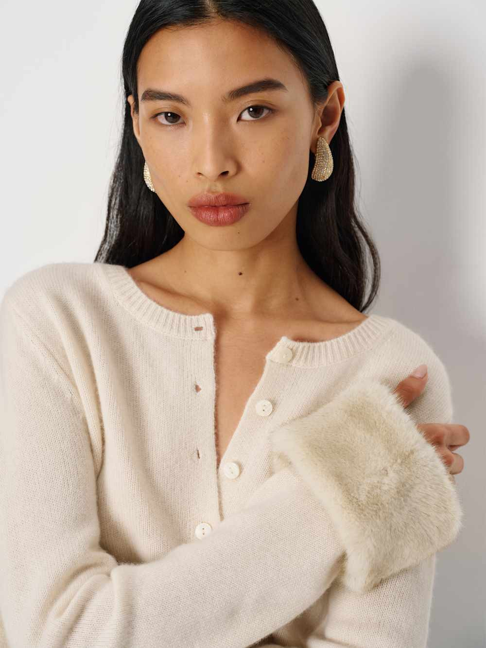 Clara Cashmere Crew Cardigan | Reformation (Global)