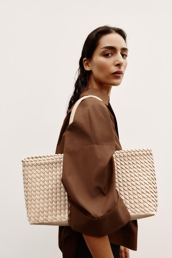 ELONGATED WOVEN SHOPPER | Zara US