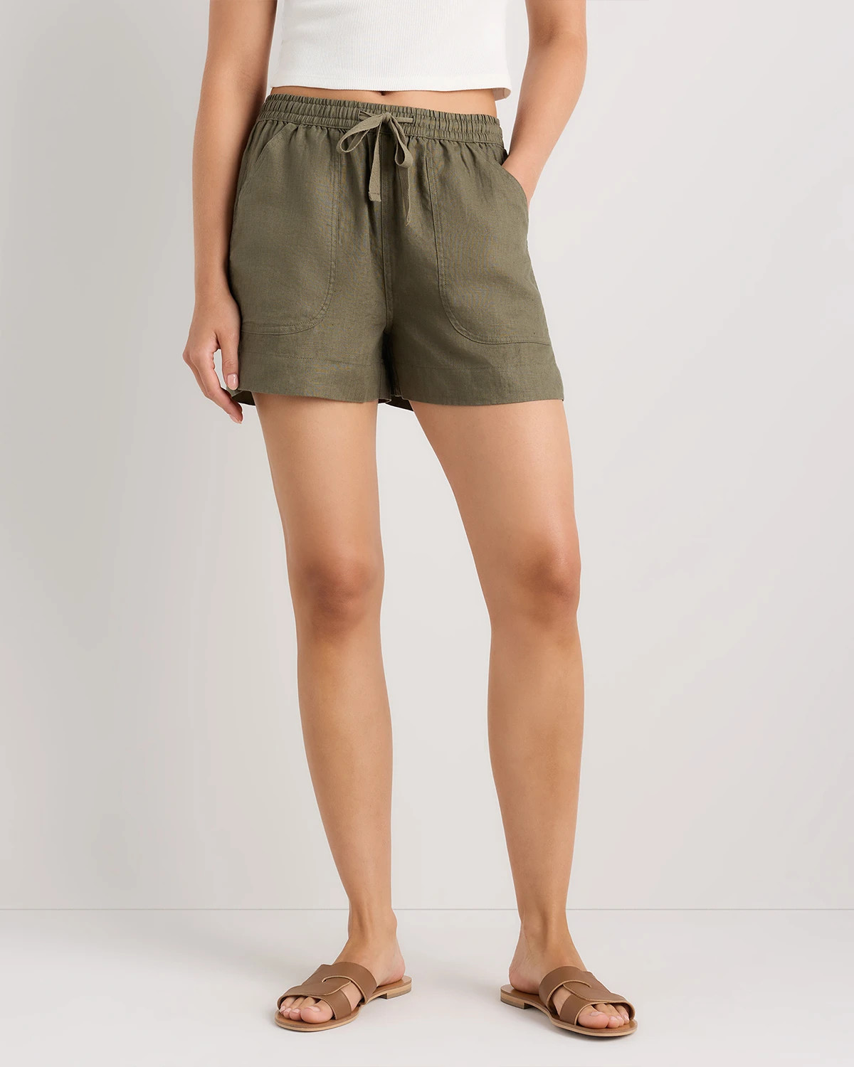 Quince | Women's 100% European Linen Shorts in Light Cargo, Size Large | Quince