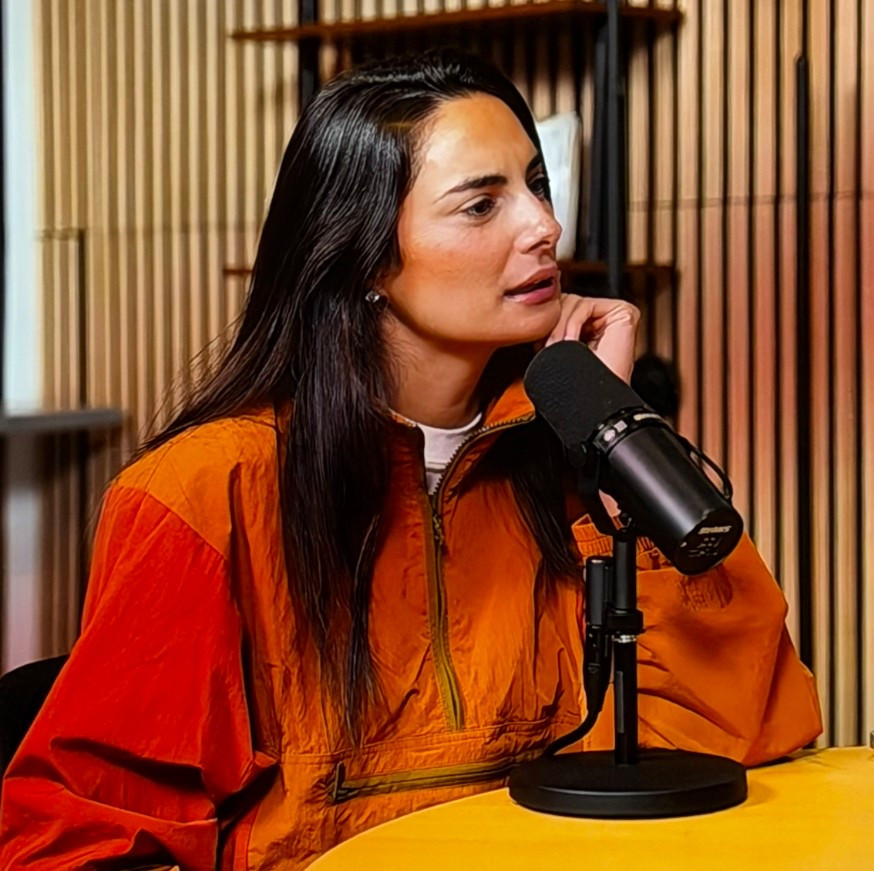 Paige Desorbo
Giggly Squad Podcast
YSL Orange Cassandre Cropped Windbreaker

#LTKActive