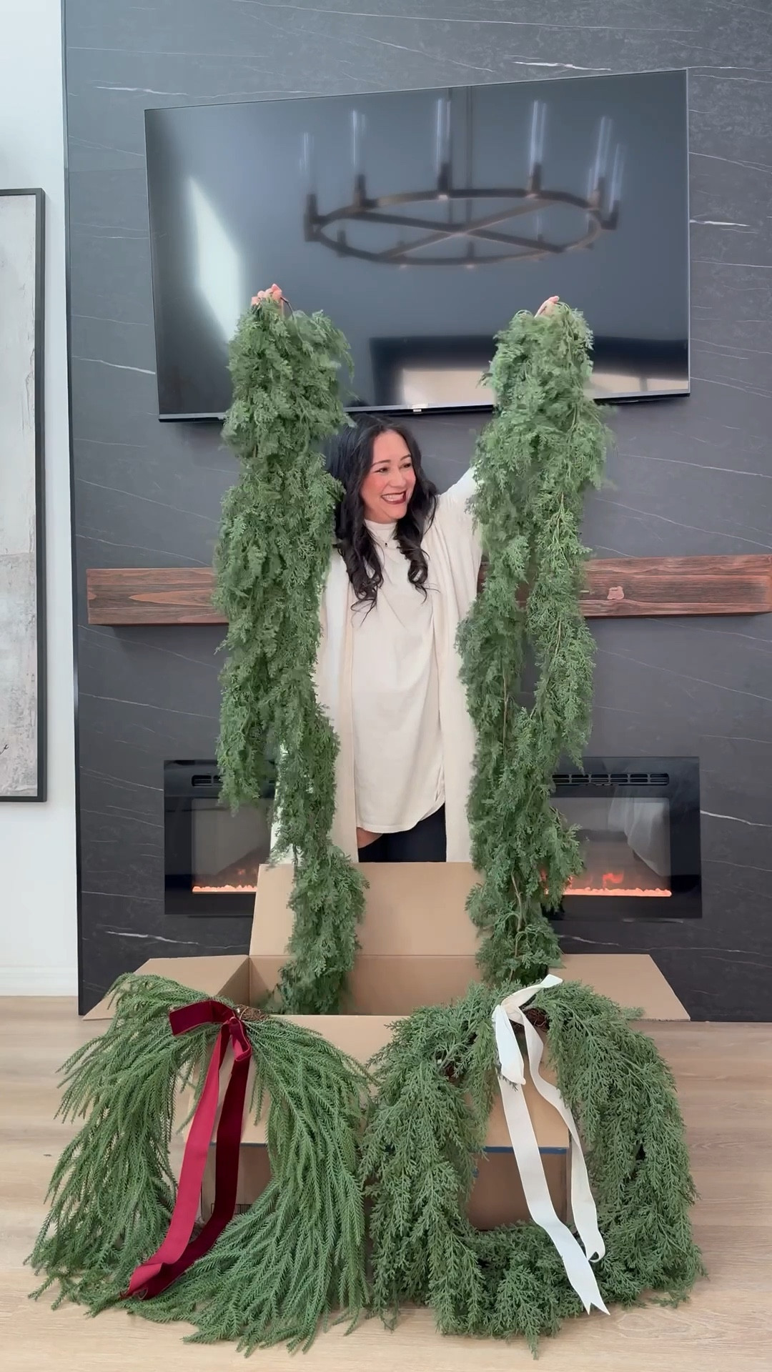 The prettiest most realistic wreaths and garland from Walmart!! Limited quantities left so grab em while you can girls 😍🤌🏼

Home
Home decor
Christmas 
Holiday decor


#LTKSaleAlert #LTKSeasonal #LTKHome