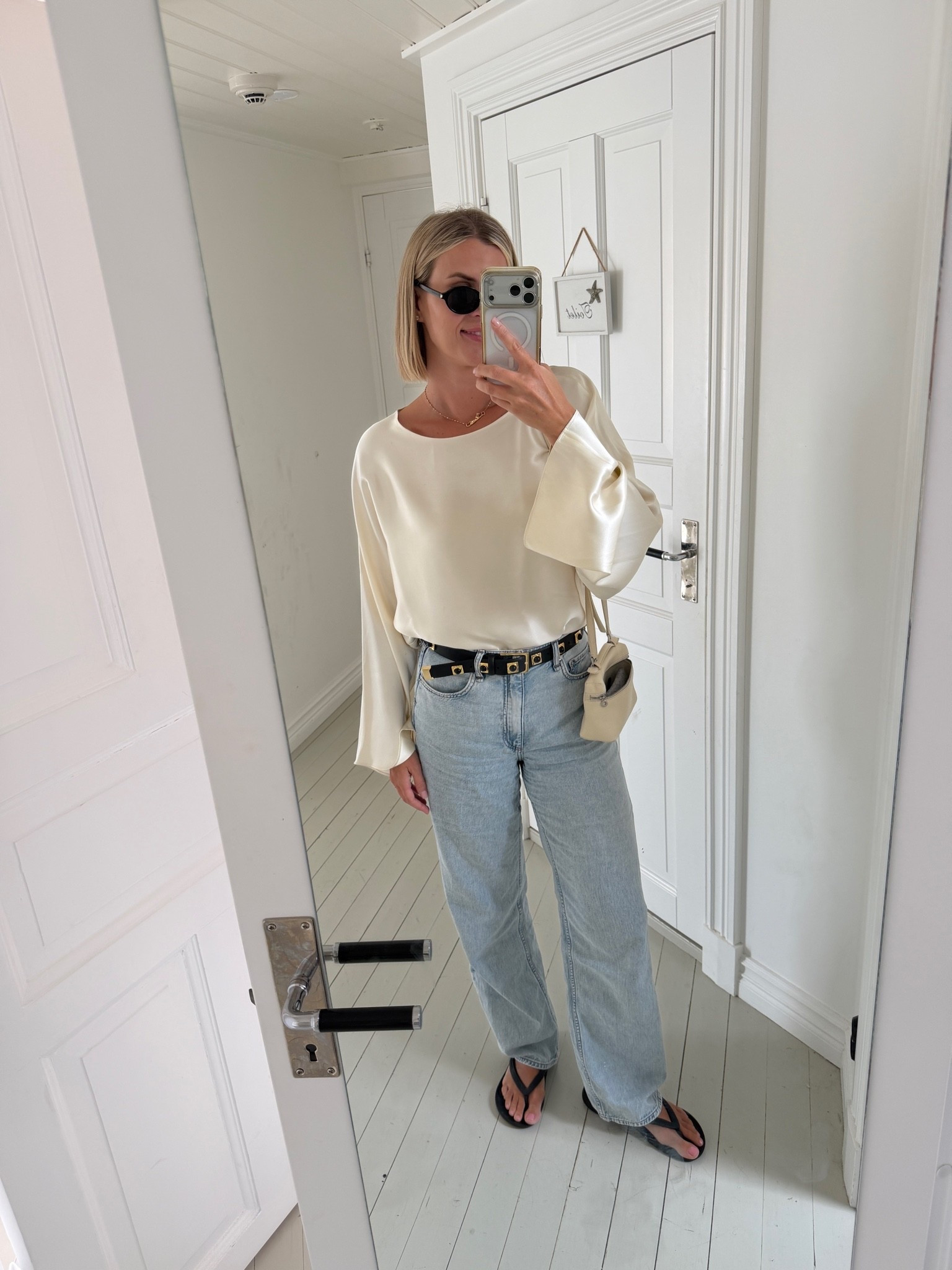 My look today!
Size 10 blouse
Size 27 Jeans 
Size XS/S belt

#LTKsummer #LTKeurope #LTKjeans