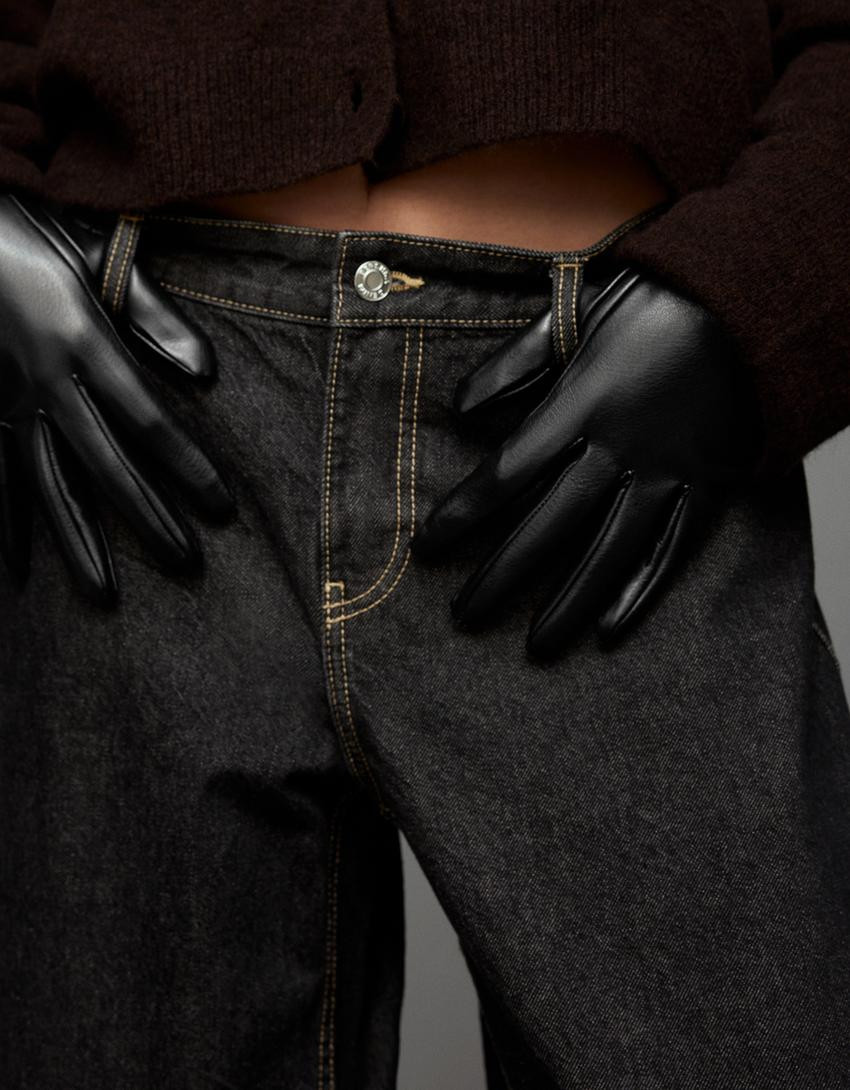 Leather effect gloves - Gloves - Women | Bershka GB