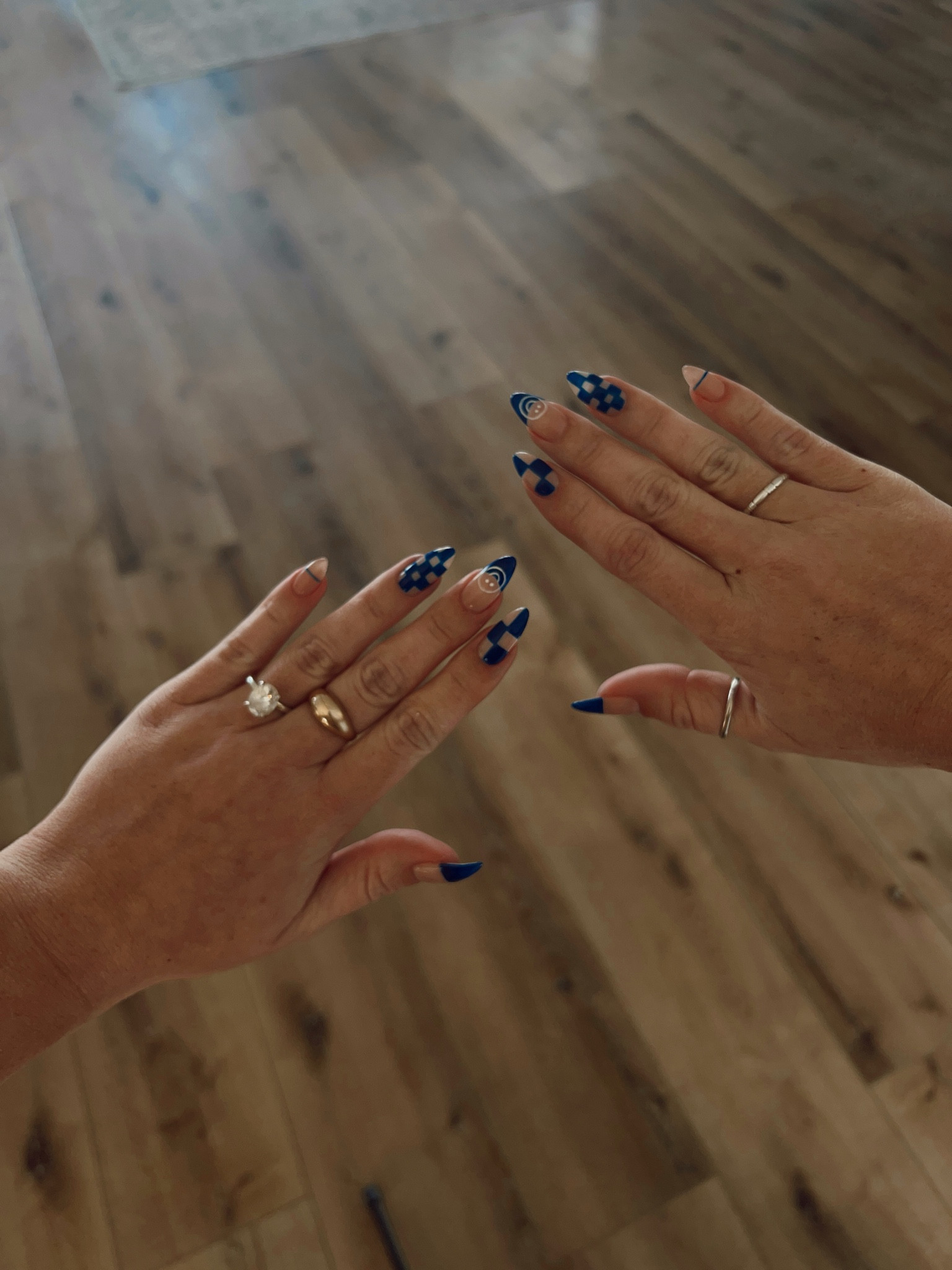 Blue DIY Nails

#LTKbeauty