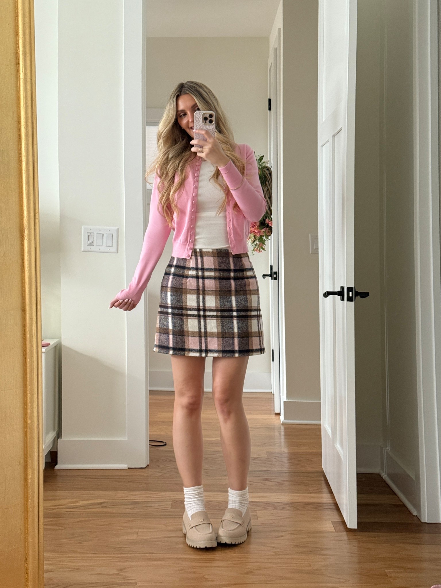 OOTD preppy Elle Woods style 

Skirt is Walmart in M (and wool!)
White tank is OGL in XS
Pink cardigan is Commense in S
Loafers are Vivaia 

#LTKFindsUnder50 #LTKSeasonal #LTKHoliday