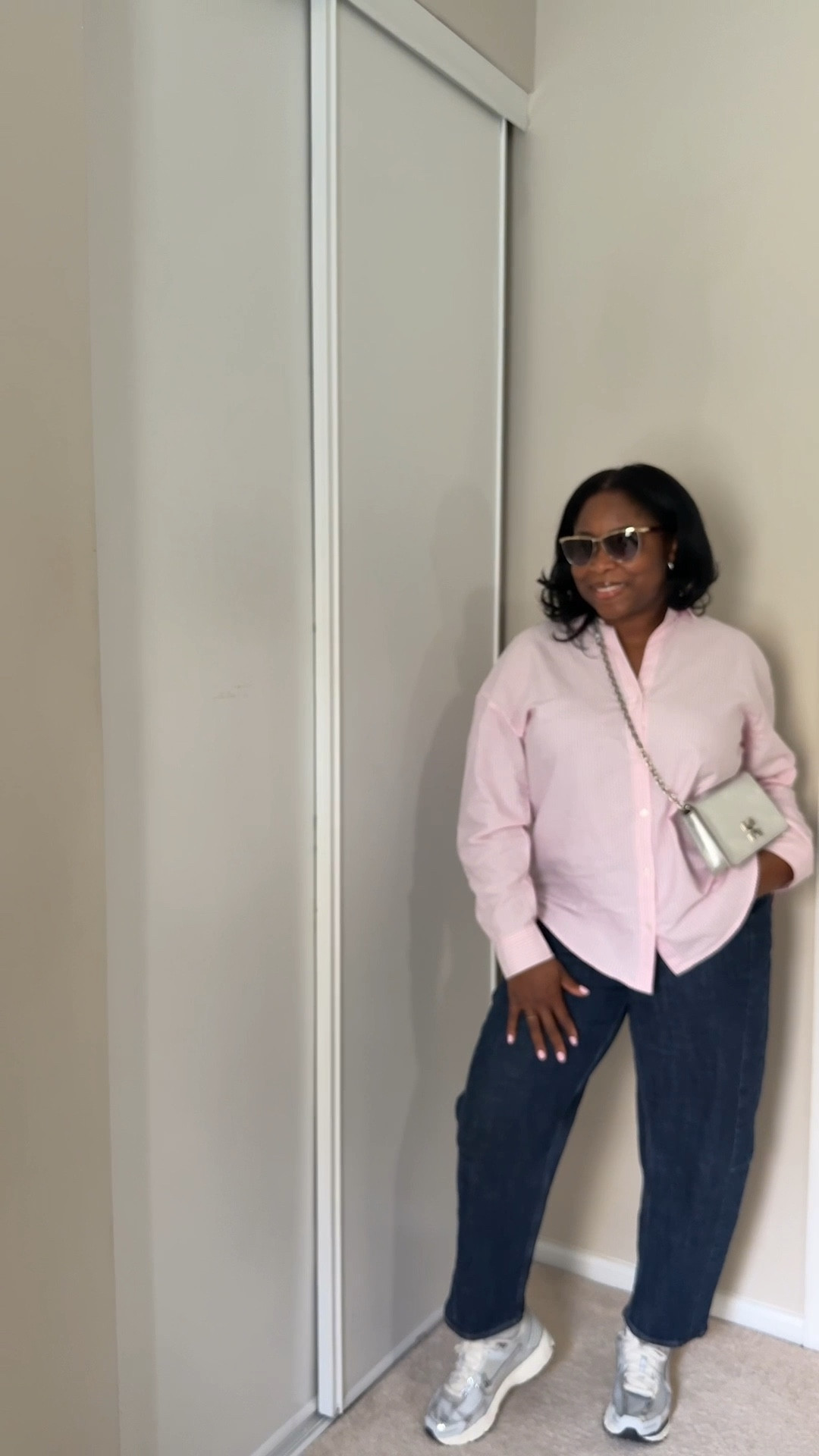 Effortless days call for timeless style 🤍
A classic striped long sleeve, lived-in denim, and sneakers made for strolling—because comfort and style can absolutely coexist. 

#CasualChic #EverydayStyle #StripedStyle #DenimDays #SneakerStyle #EffortlessOutfits #FamilyMoments #WeekendVibes #SimpleStyle #MomStyle #StyleInspo #NeutralStyle

#LTKgrwm #LTKootd #LTKWorkwear