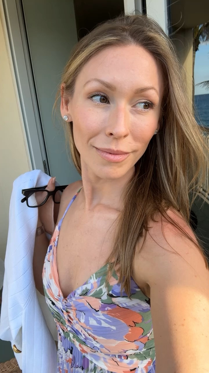 Golden hour before dinner. Palm Beach style. 

I was wearing the white Balmain v-neck tonight, but they only have black available so I added a SUPER Cute swap below! I also have a very old sweetie clutch from Jimmy Choo but linked the newest release as well! 

#LTKtravel #LTKstyletip #LTKSeasonal