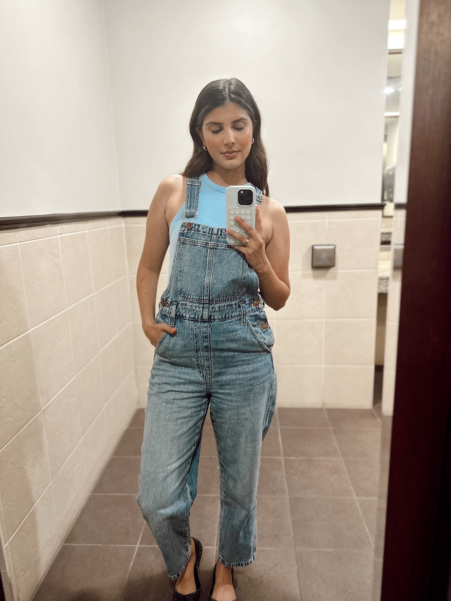 I think overalls are my new favorite thing to wear in the summer 

#LTKbeauty #LTKstyletip #LTKsalealert
