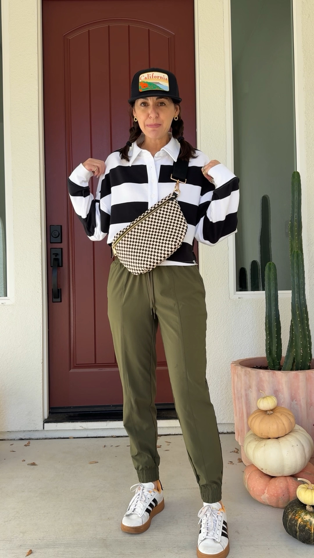 I’m pretty sure I spent longer picking tomatoes at Trader Joe’s this morning, then picking my outfit. Starting with one of eight pieces in my 27 outfit fall capsule wardrobe, but mixing them with ones that I already have proving that the right new pieces have the most outfit potential.

https://closetchoreography.com/fall-capsule-wardrobe-101-with-free-cliff-notes-inside/