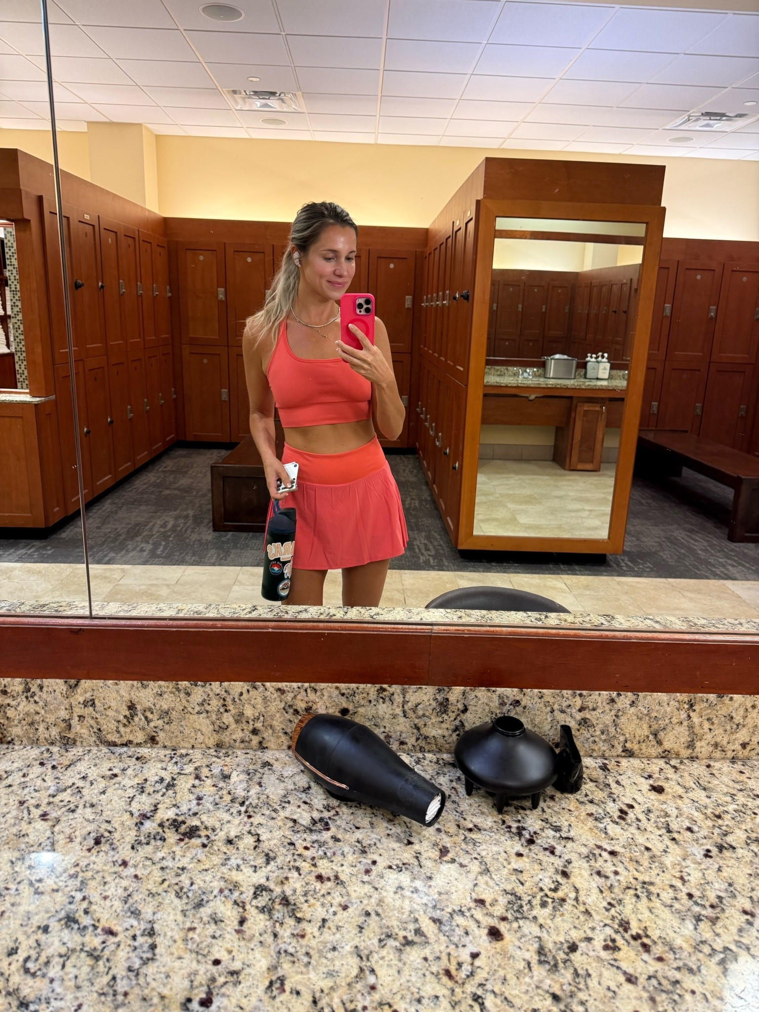 Have 5000 things to do today… came to the gym instead 😂
Pictures are weird on the linked products but it will take you to the correct place

#LTKootd #LTKmomlife #LTKfitnessgoals