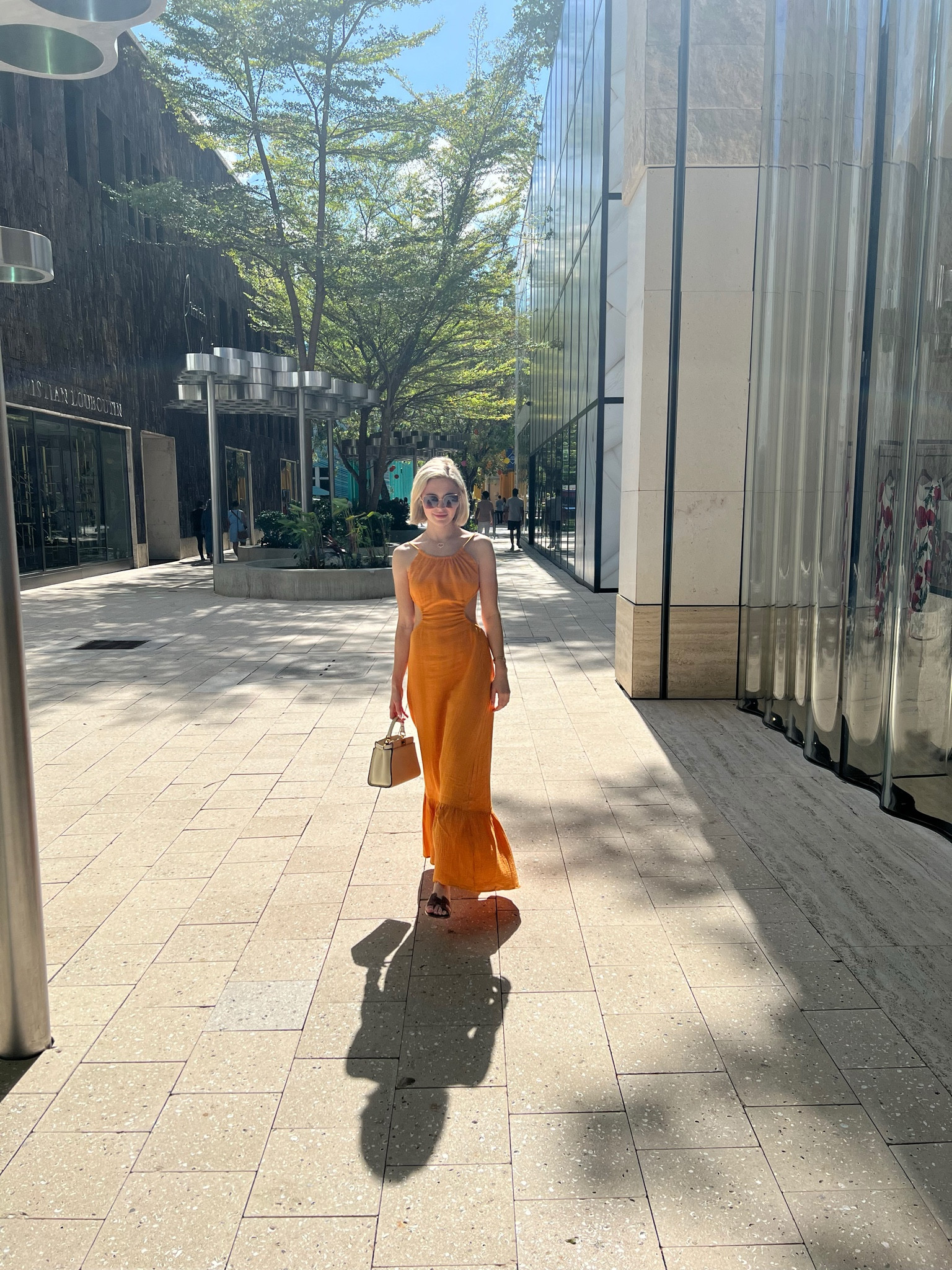 #miamilooks #miamidresses #orangedress #maxidress #vacationlooks #flowydress #oldmoneylook #italian #italianstyle #linendress 