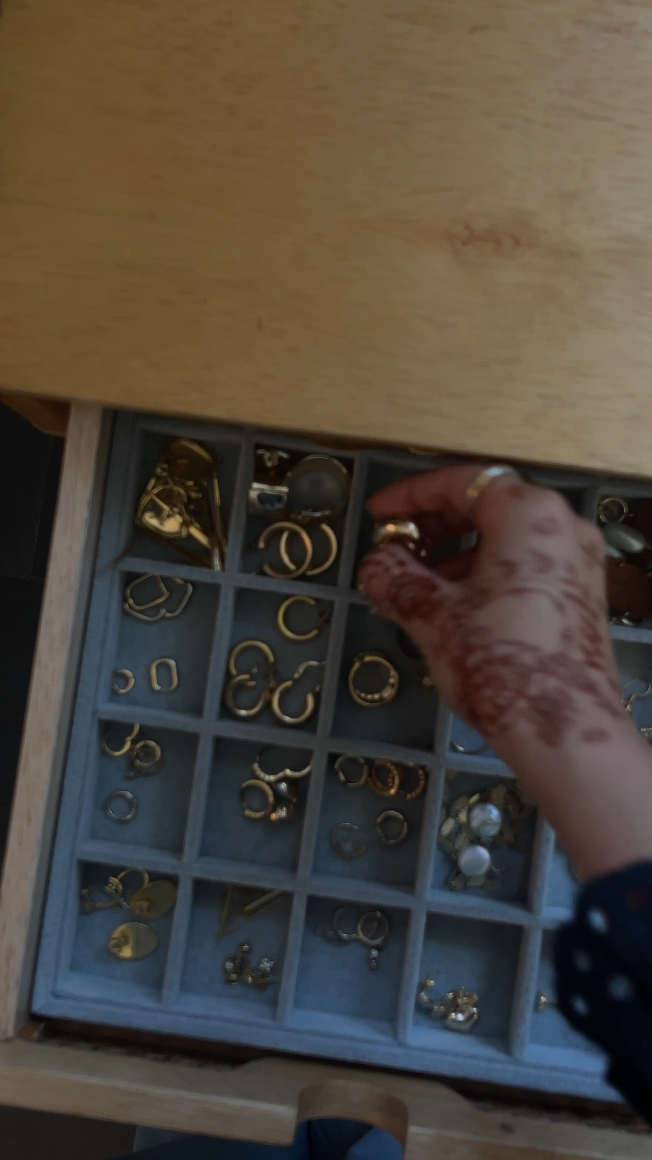 The best jewelry organizers! 

#LTKhome