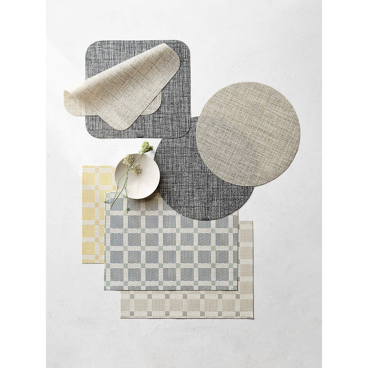 Chilewich Crepe Neutral Vinyl Round Placemat + Reviews | Crate & Barrel | Crate & Barrel