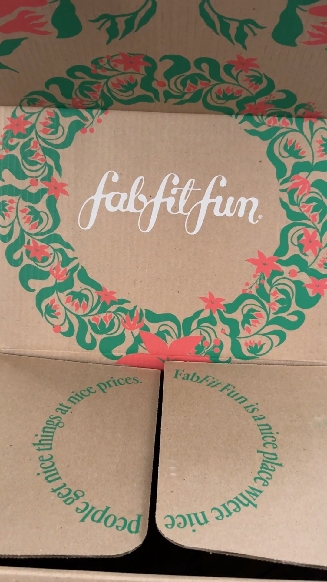 This Winter’s FabFitFun Box❄️☃️

#LTKSeasonal #LTKHoliday #LTKBeauty