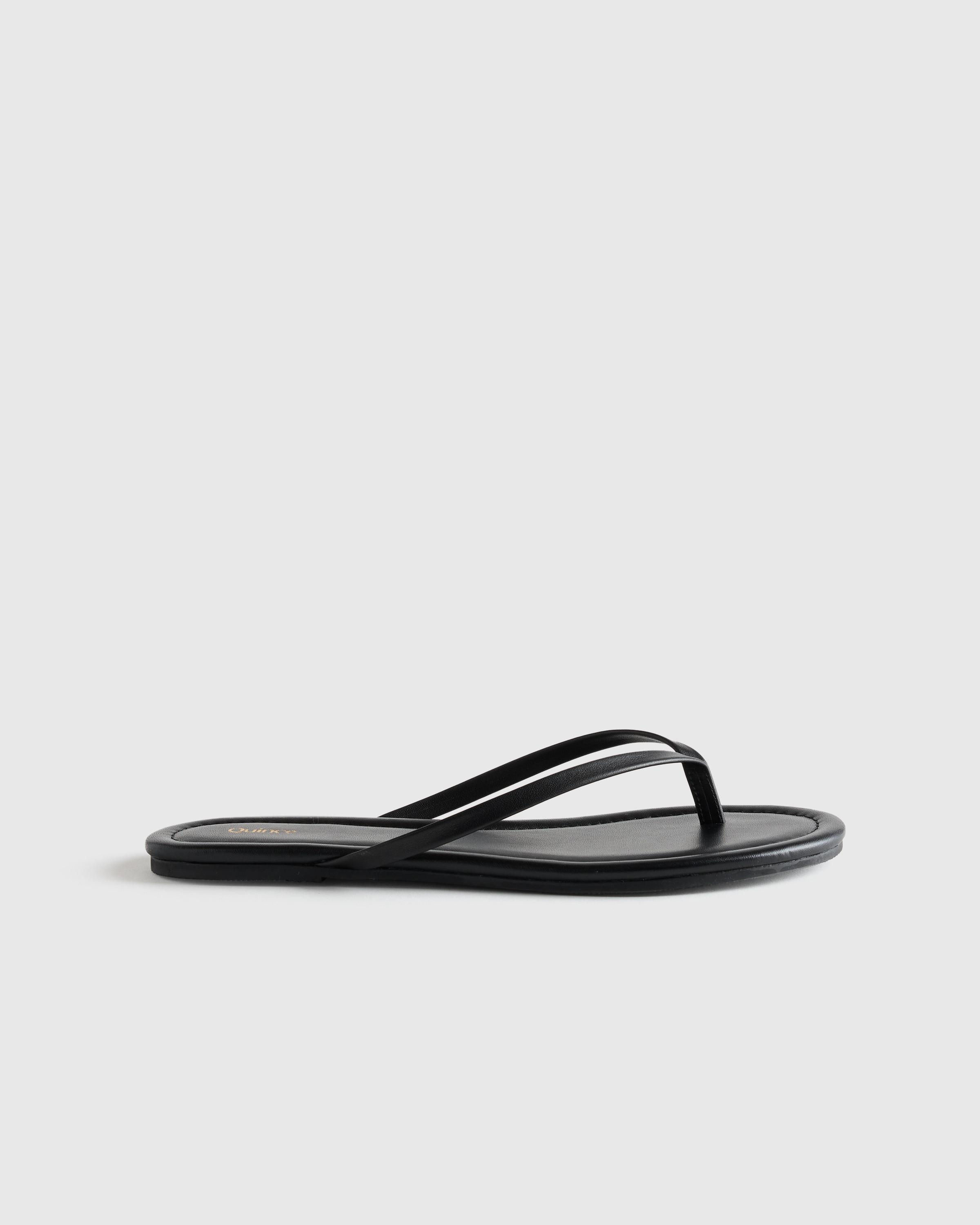 Quince | Women's Italian Leather Flip Flops in Black, Size 9 | Quince