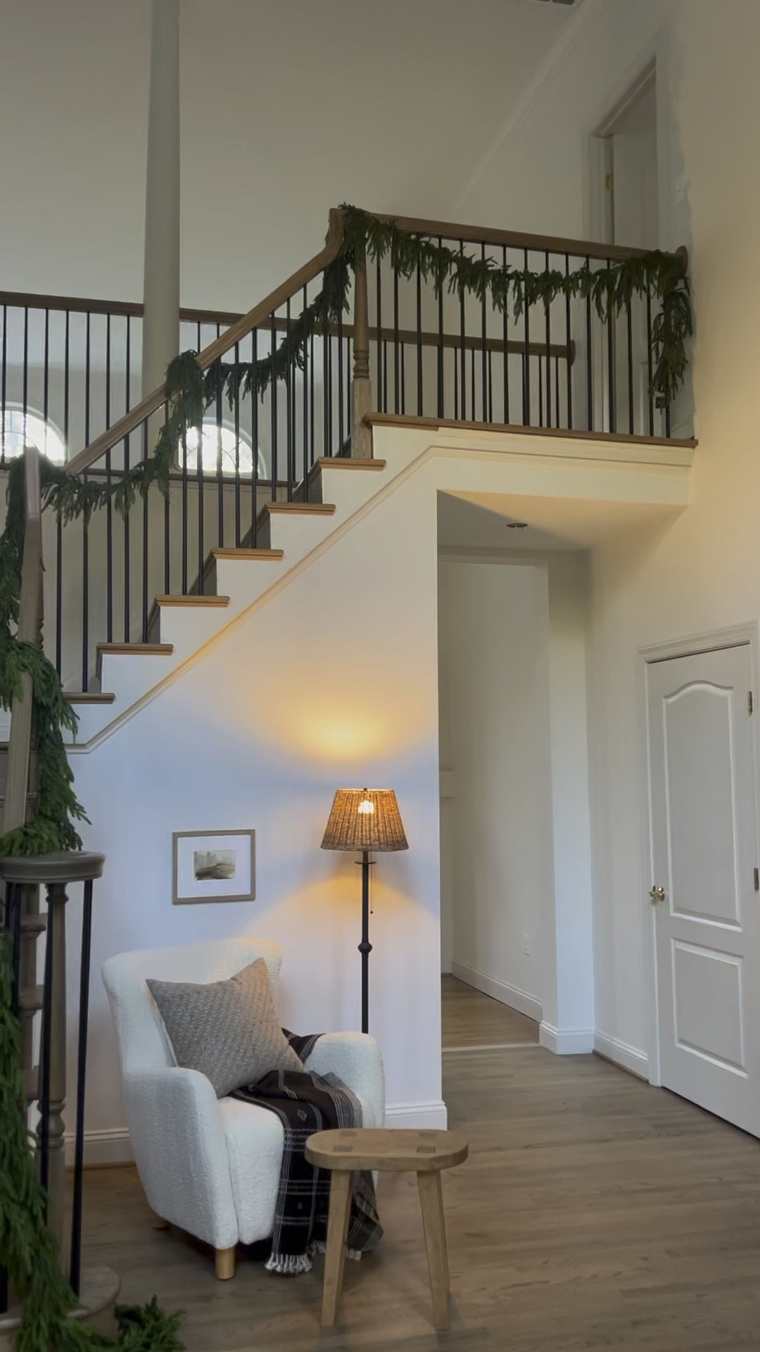 Holiday foyer! Linking what I can from our foyer and the garland of course ☺️

I used a total of 5 strands ( I have 1 more that I’ll add to my mantle) 
Found it was cheaper and you save about $30 buying the extra long 15 foot garland instead of buying several little strands!

Afloral, Amazon find, Amazon home, Amazon holiday, viral garland, amber interiors vibe, Target home, Target find

#LTKHoliday #LTKVideo #LTKSaleAlert