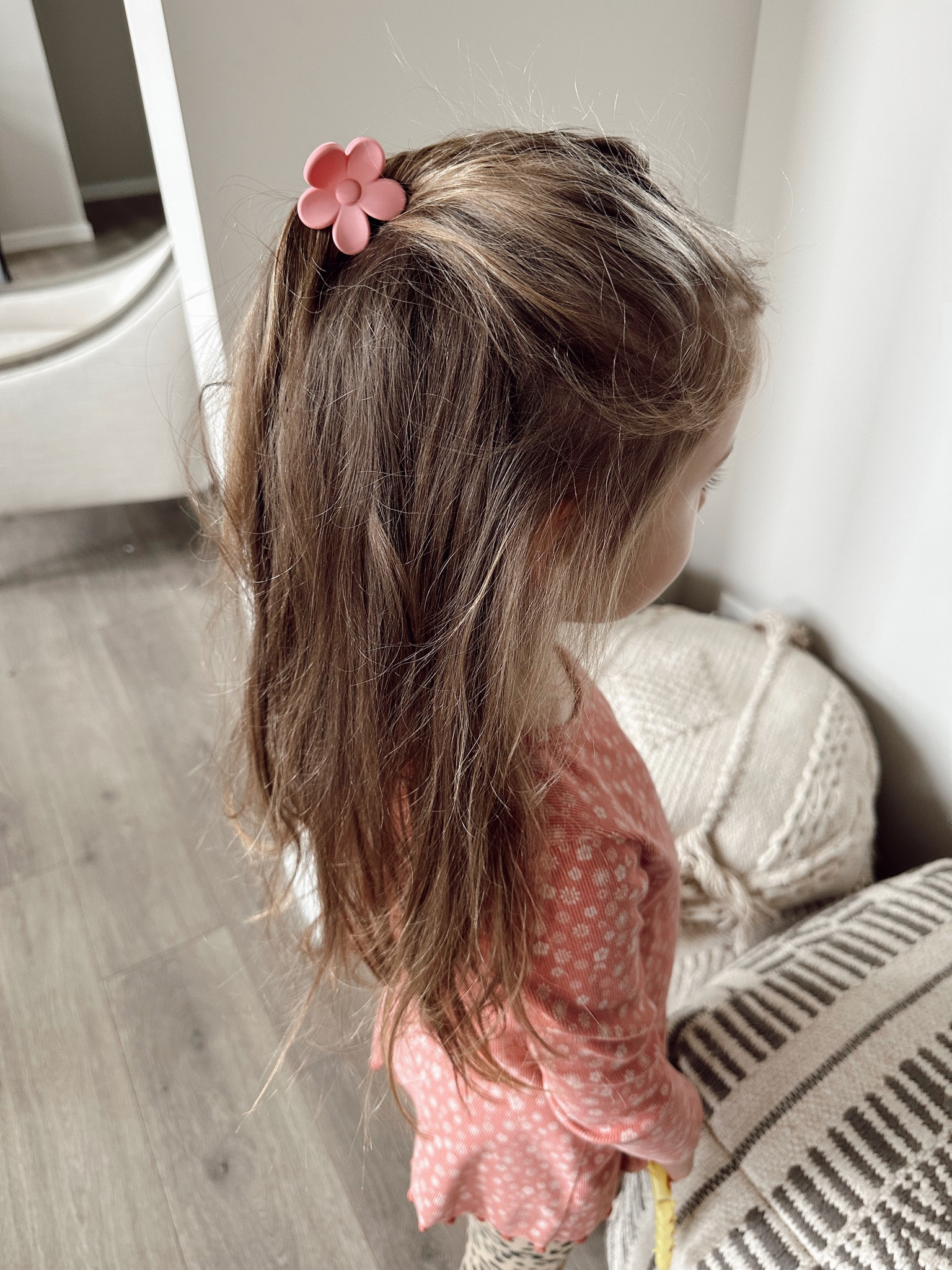 for all my girl moms! got these cute mini flower clips $10 for a 15 pack!☺️🌸 (plus a matching mama pack under the “similar items”☺️

#LTKkids #LTKFind #LTKSeasonal