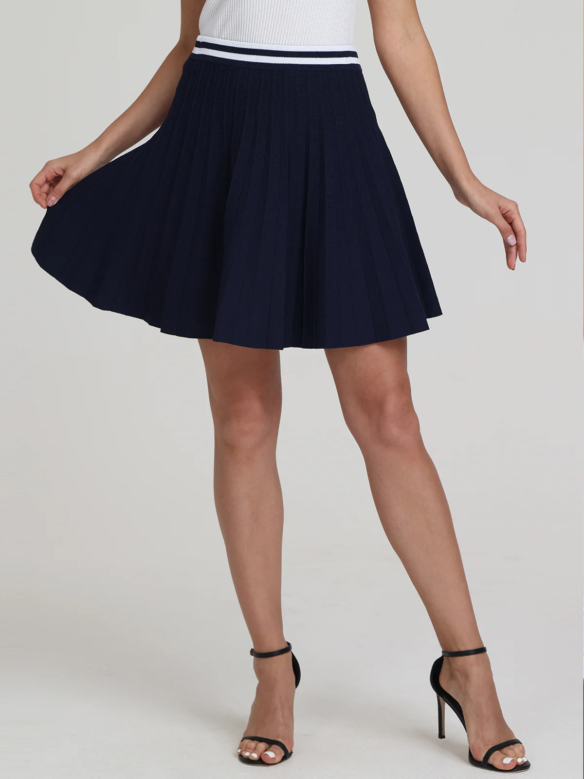 Larissa: Stripe Waist Pleated Tennis Skirt | 525 America