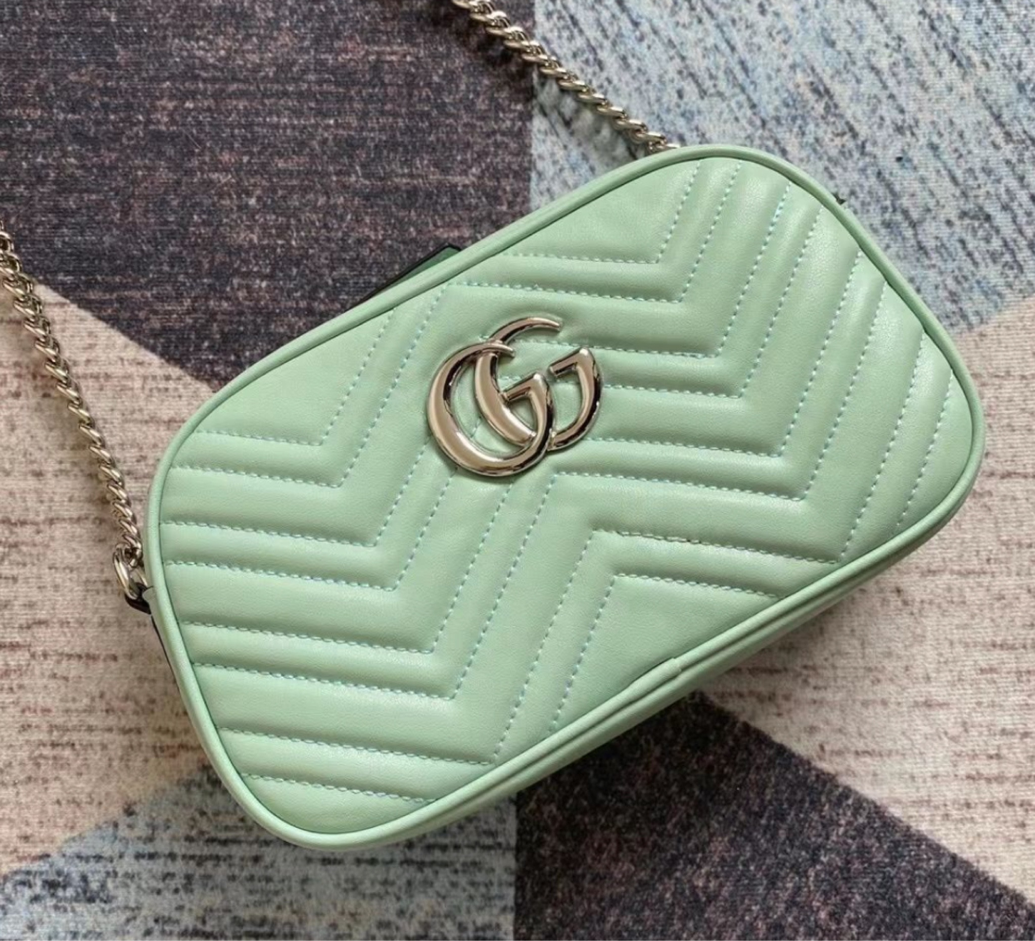 Gucci crossbody 🖤 $75 https://bit.ly/3jpnscL #dhgate

#LTKSale #LTKitbag #LTKunder100