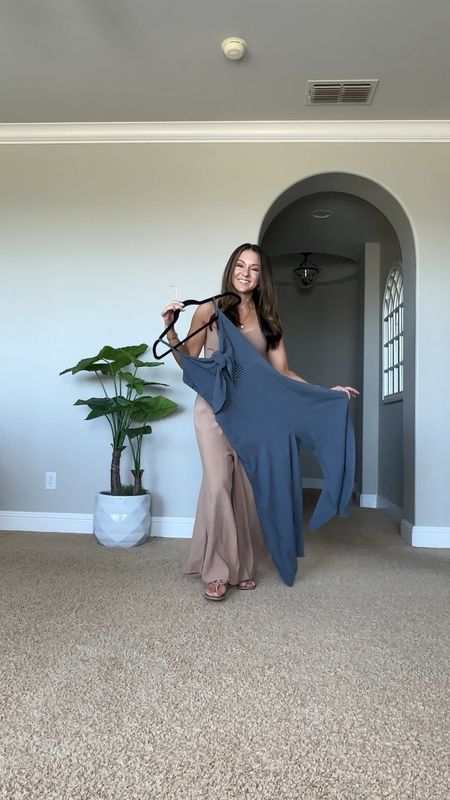 I am loving this front tie jumpsuit from Amazon! Had just the right amount of flare to take this jumpsuit to the next level 🔥

amazon  amazon fashion  jumpsuit  sunmer outfit ideas  womens outfit inspo  womens jumpsuit  spring style

#LTKshoecrush #LTKstyletip #LTKunder50