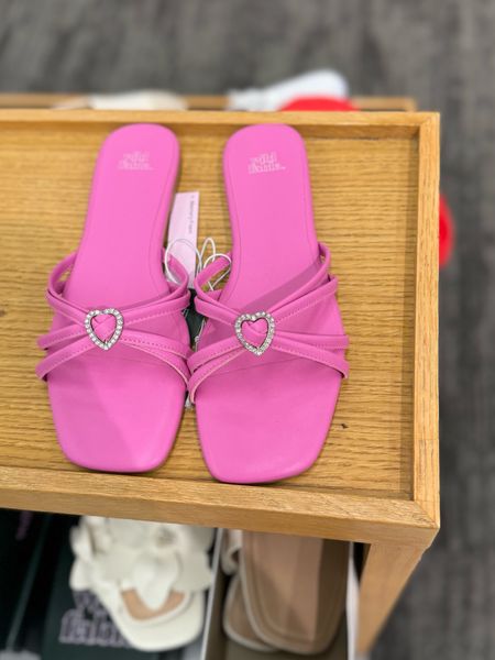New at Target 💕

Heart slides// Slides// Pink//Pink Slides// heart bling slides// Target// Target Shoes

#LTKfindsunder50 #LTKfindsunder100 #LTKshoecrush