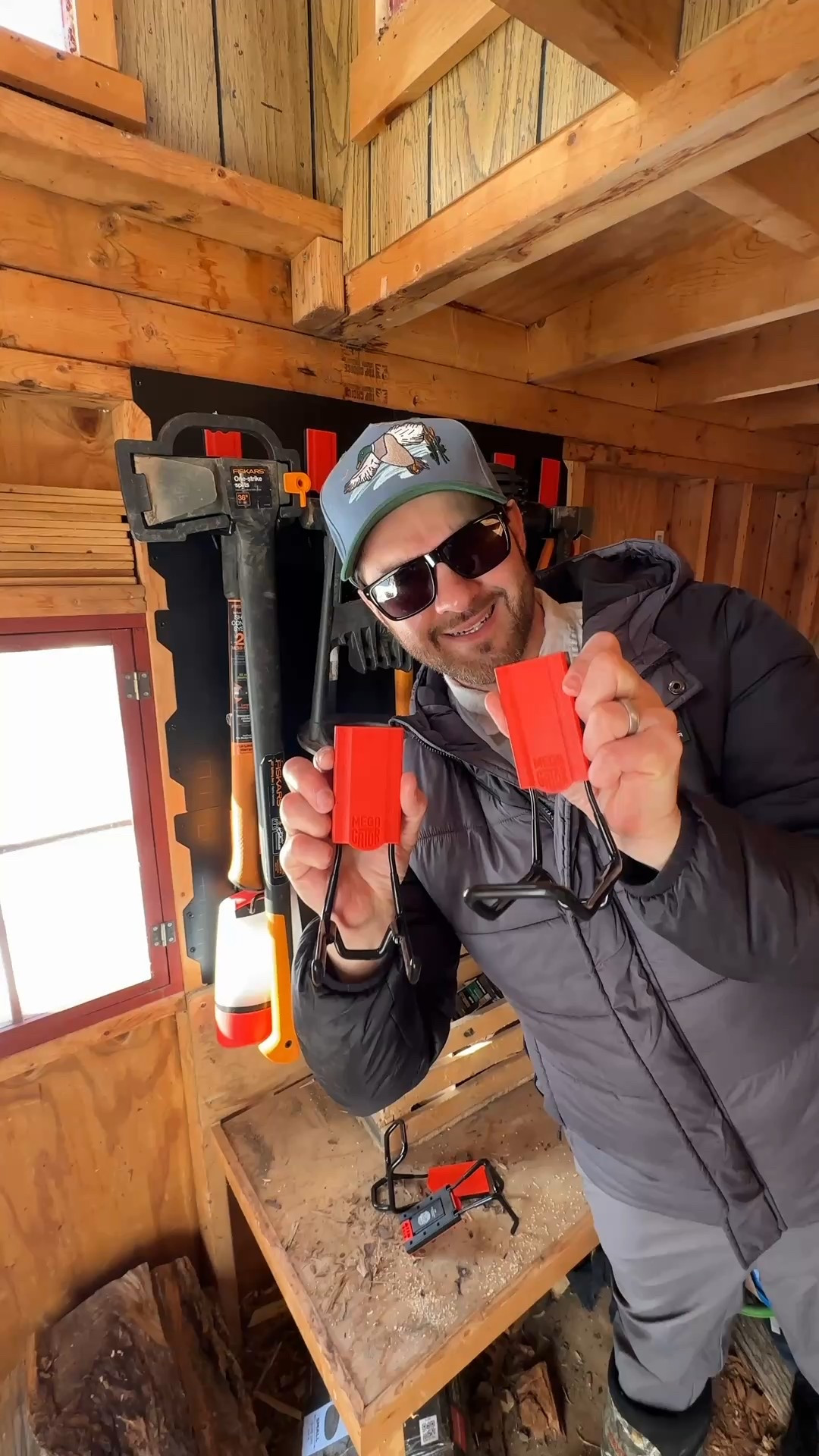 Gator magnetic hooks 