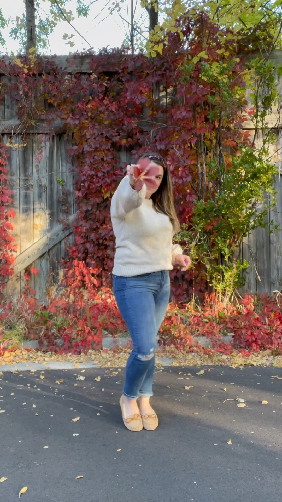 Midsize fall outfit idea:
Jcrew bell sleeve sweater (worth the investment)
Levi’s 311 shaping jeans in Hawaii Ocean
Minnetonka moccasins
Jcrew plaid headband (similar options added

#LTKSeasonal #LTKcurves #LTKunder100