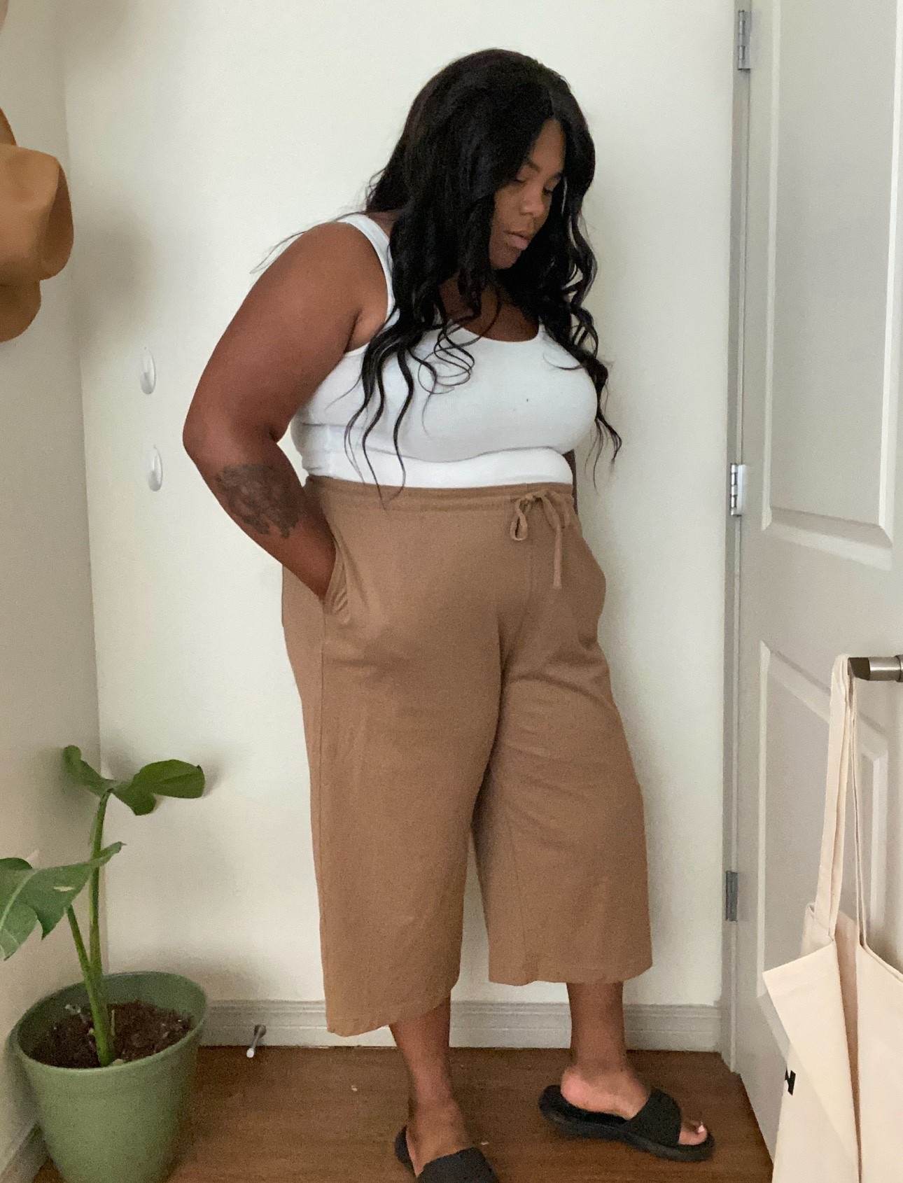 Neutral soft white and tan pants for minimal summer outfit Inspo 

#LTKPlusSize #LTKFindsUnder50 #LTKStyleTip