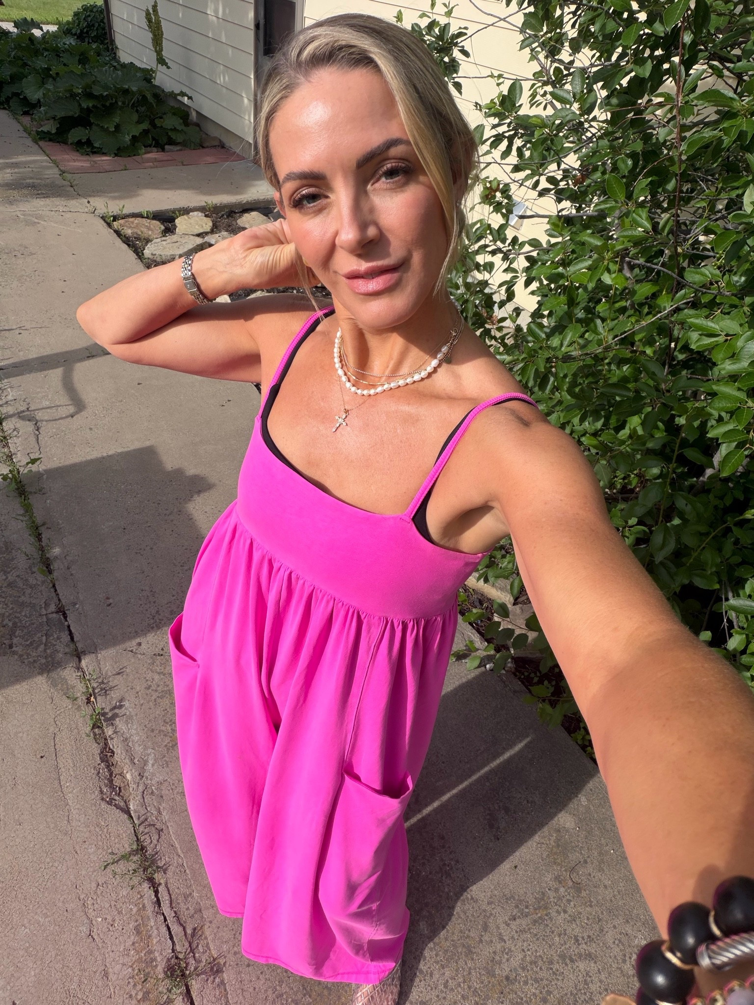 SO CUTE! Runs oversized. Available in lots of great colors!