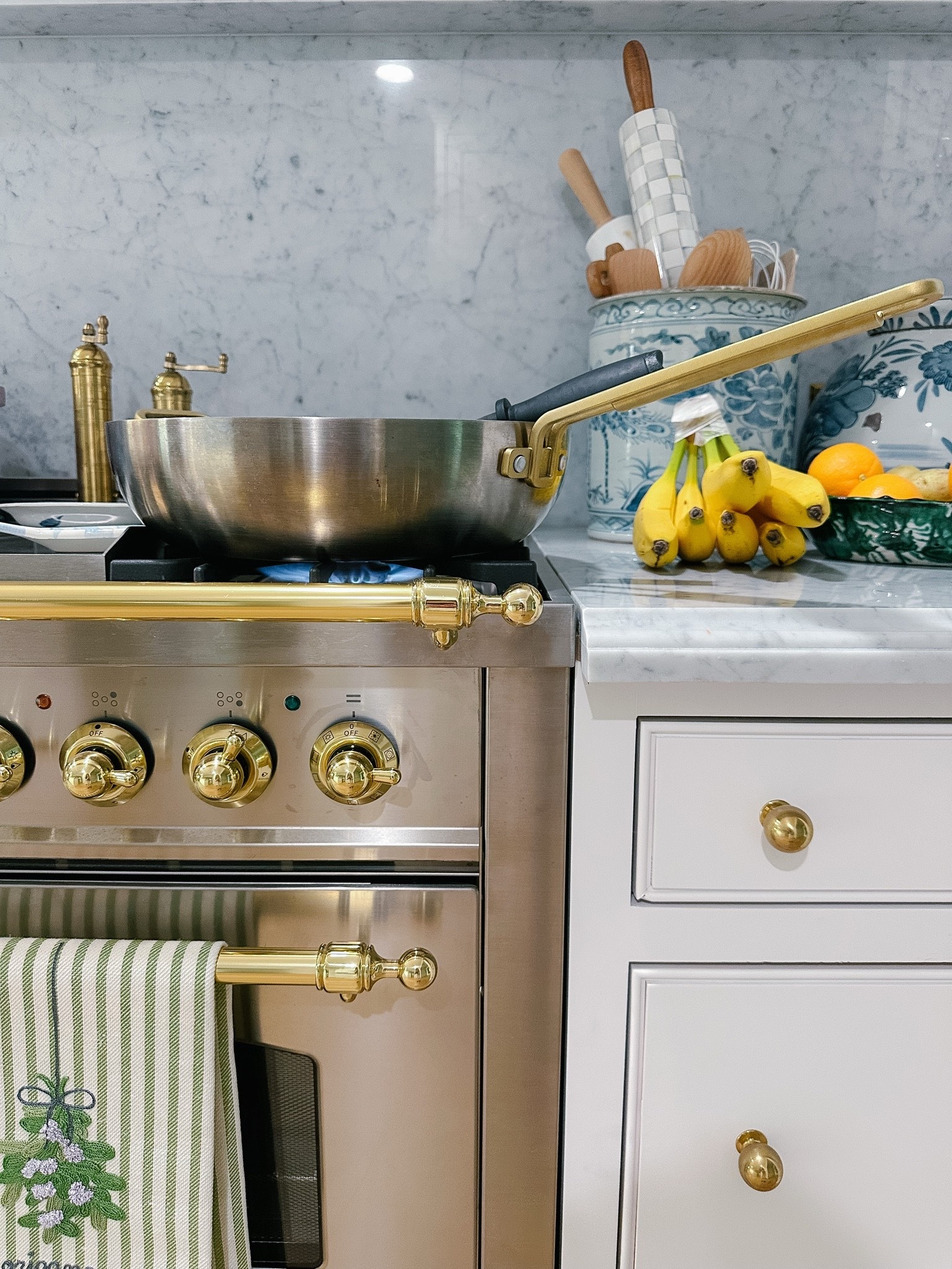 The best large pan for cooking meat and stir fry
