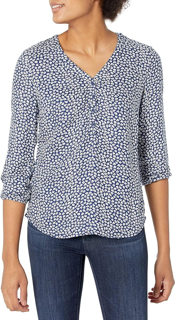 Amazon Essentials womens 3/4 Sleeve Button Popover Shirt, Loose-Fit V-Neck Blouse | Amazon (US)