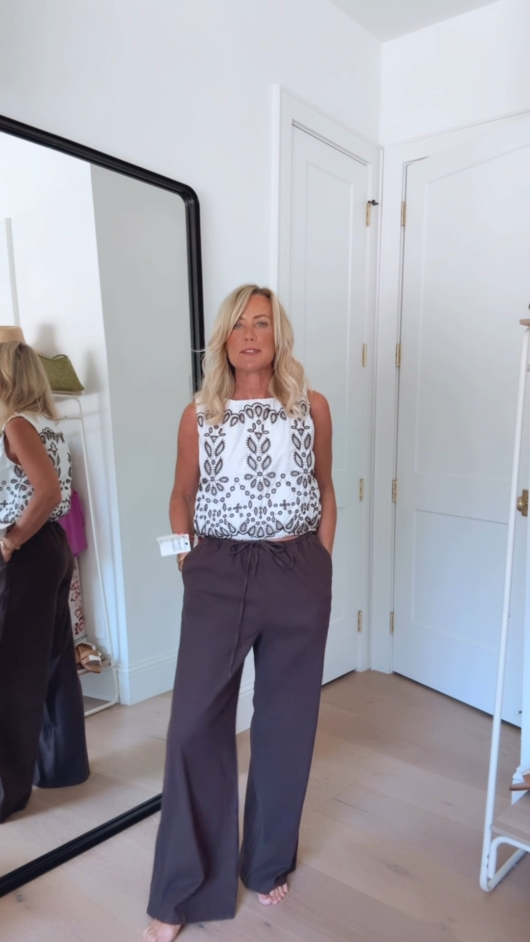 Loving this top with the linen pants too!
Top: XS
Pants: XS

#LTKgrwm #LTKSeasonal #LTKOver40