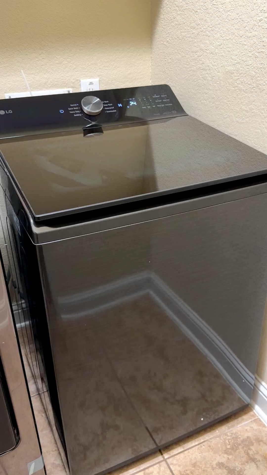 POV: you’re trying to do a summer cleanout and your washer decides she’s done clocking in 😅
Cue the unexpected upgrade… and now I’m standing in the laundry room admiring it like it’s decor because why does this thing look so fancy?! 🫧🤍 She low key looks like a transformer .

#LTKHome #LTKdayinmylife #LTKmomlife