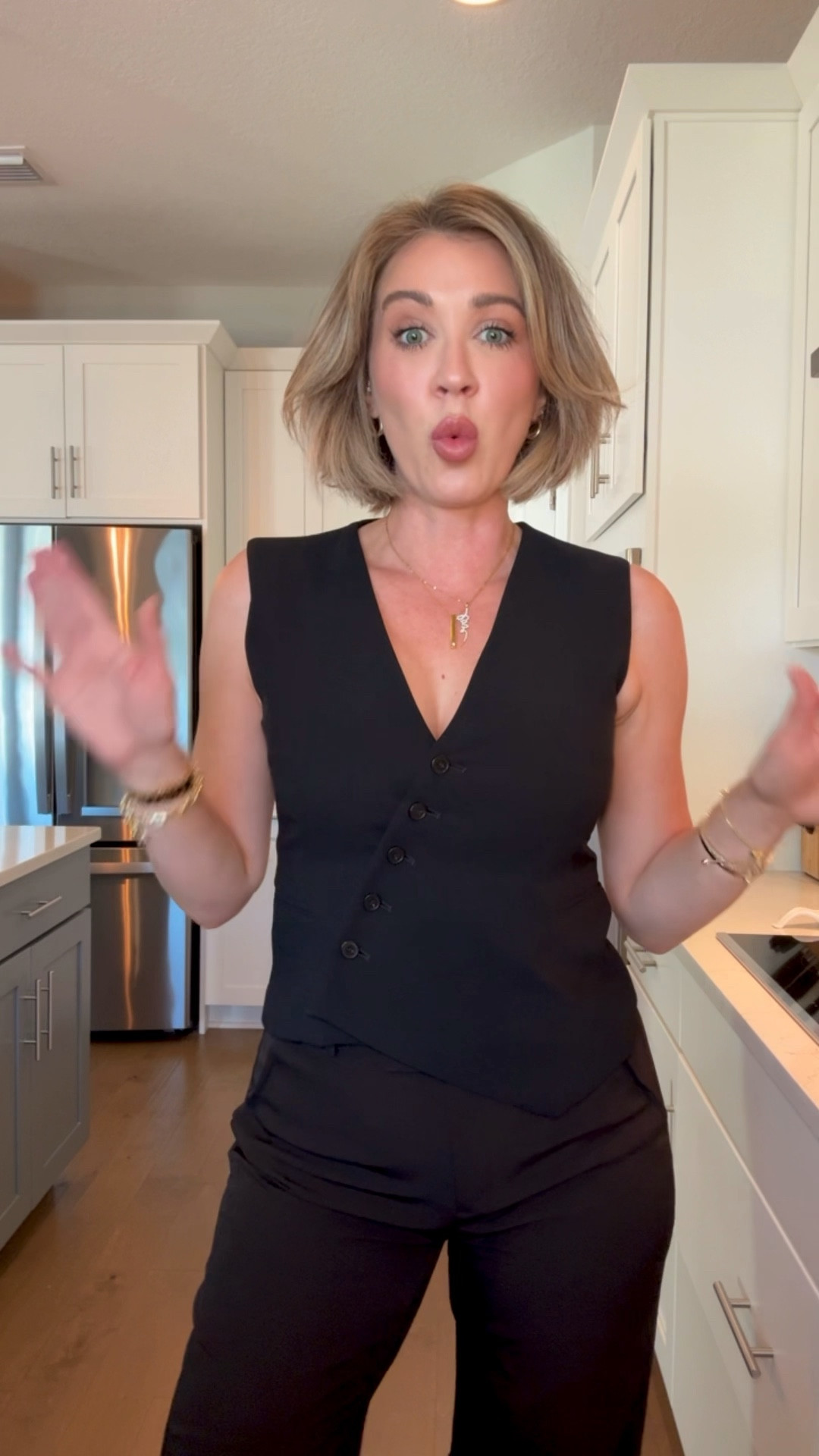 Wearing a medium in this asymmetrical vest

#LTKWorkwear #LTKWatchNow #LTKStyleTip