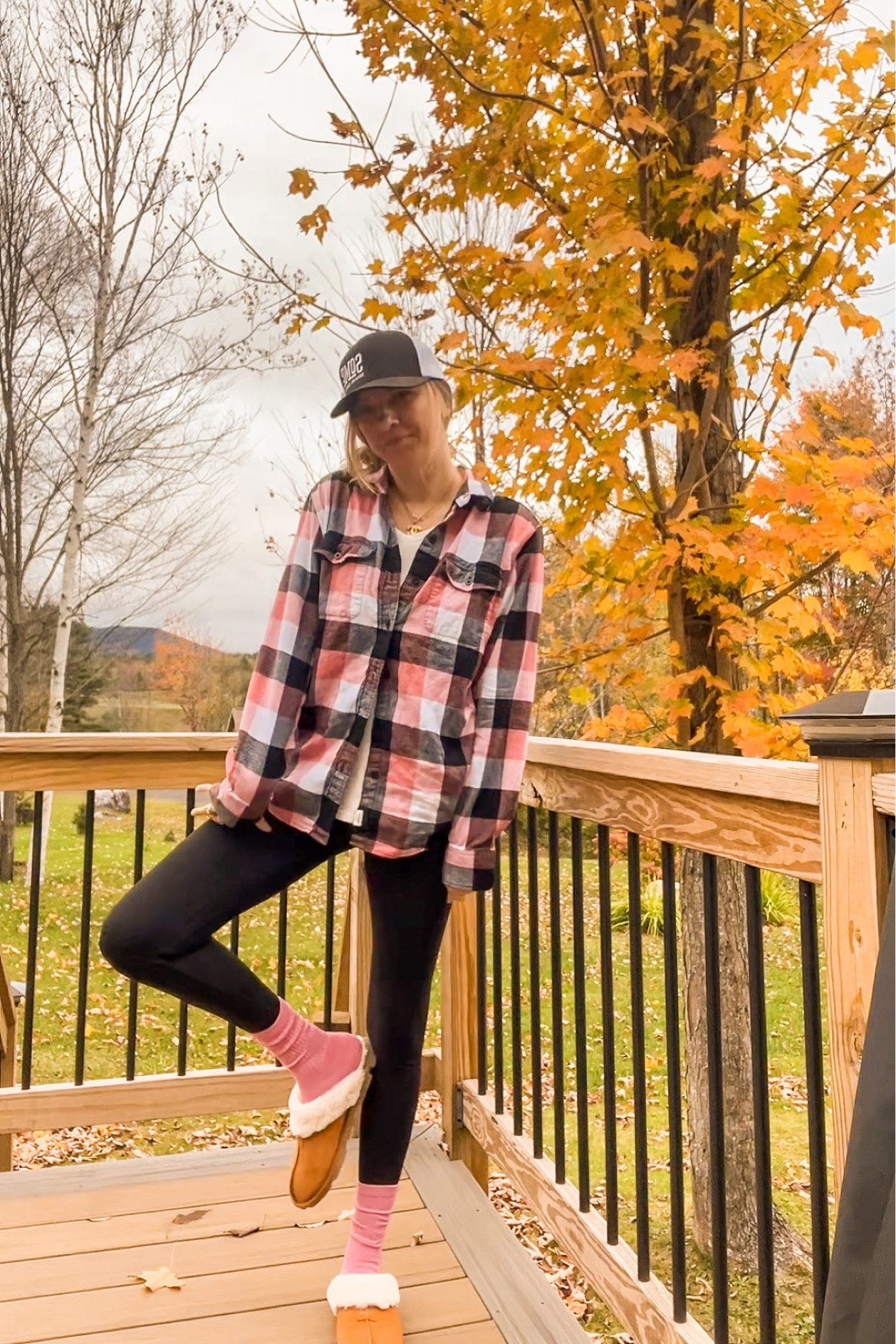 Cozy outfit for a cold fall day. Flannel is old from American Eagle but linked up some other options 


Leggings, autumn style, fall outfits, flannel

#LTKover40 #LTKstyletip #LTKSeasonal
